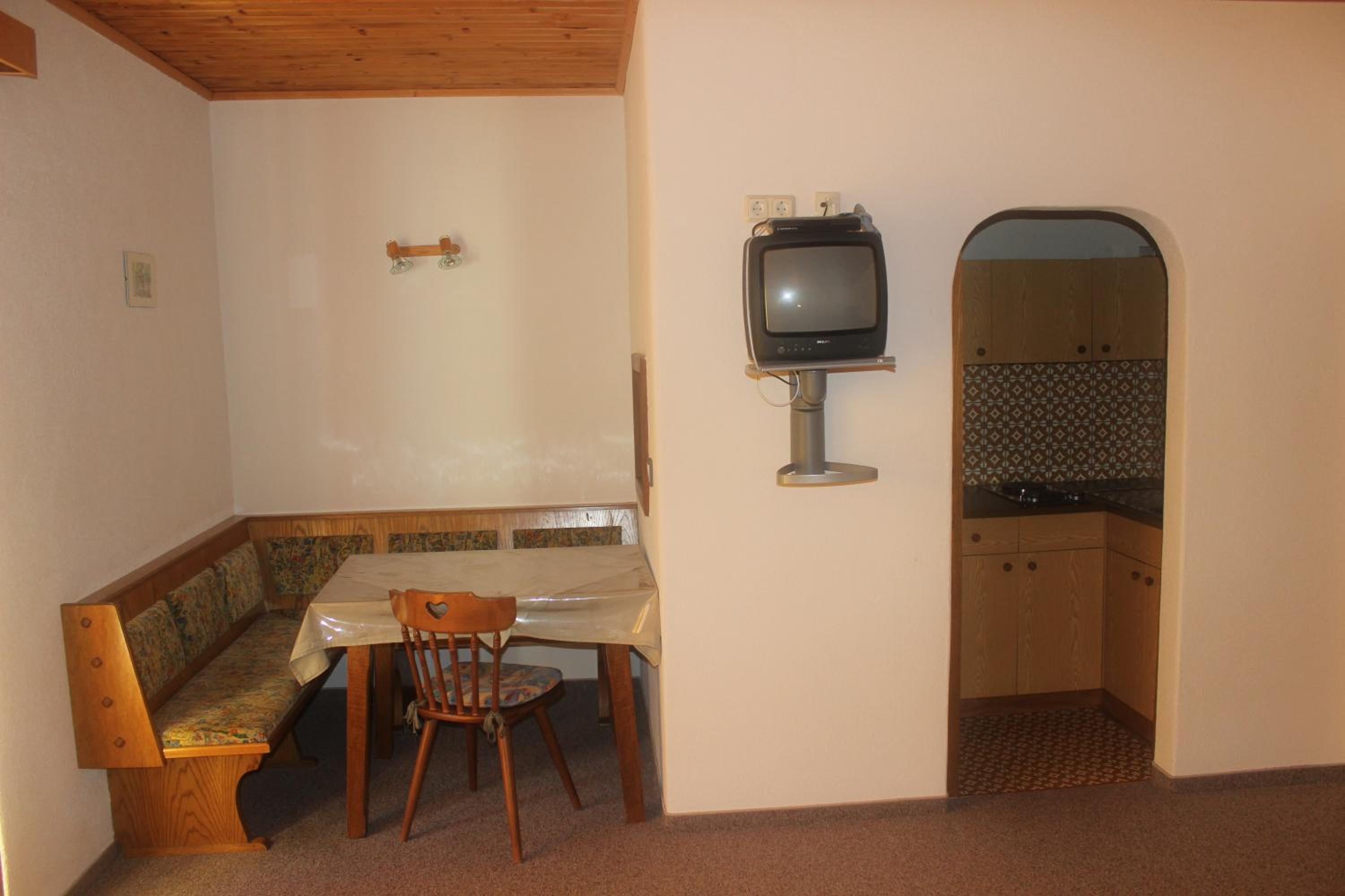 One-Bedroom Apartment with Balcony photo 3