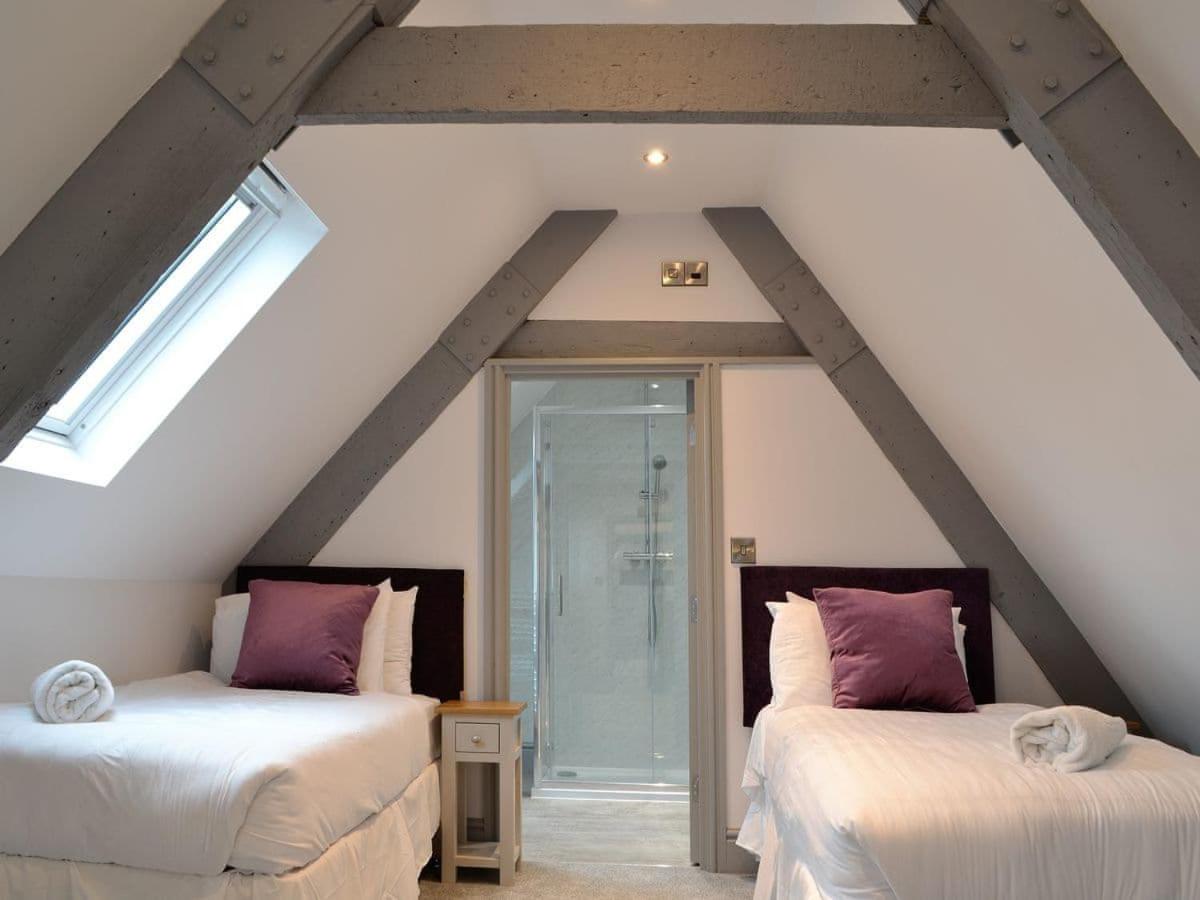 Three-Bedroom Apartment - Photo 6