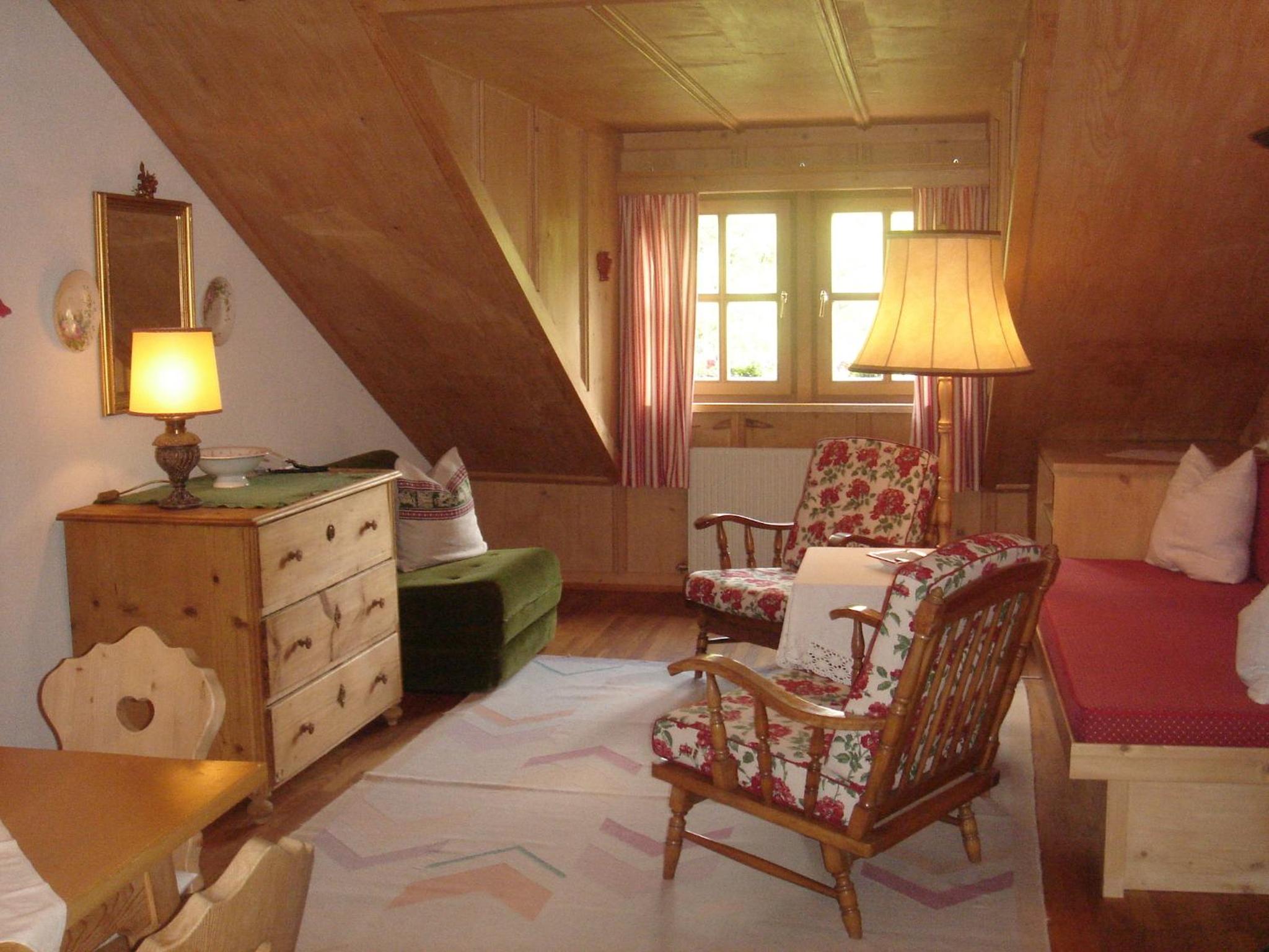 Suite - Photo 1