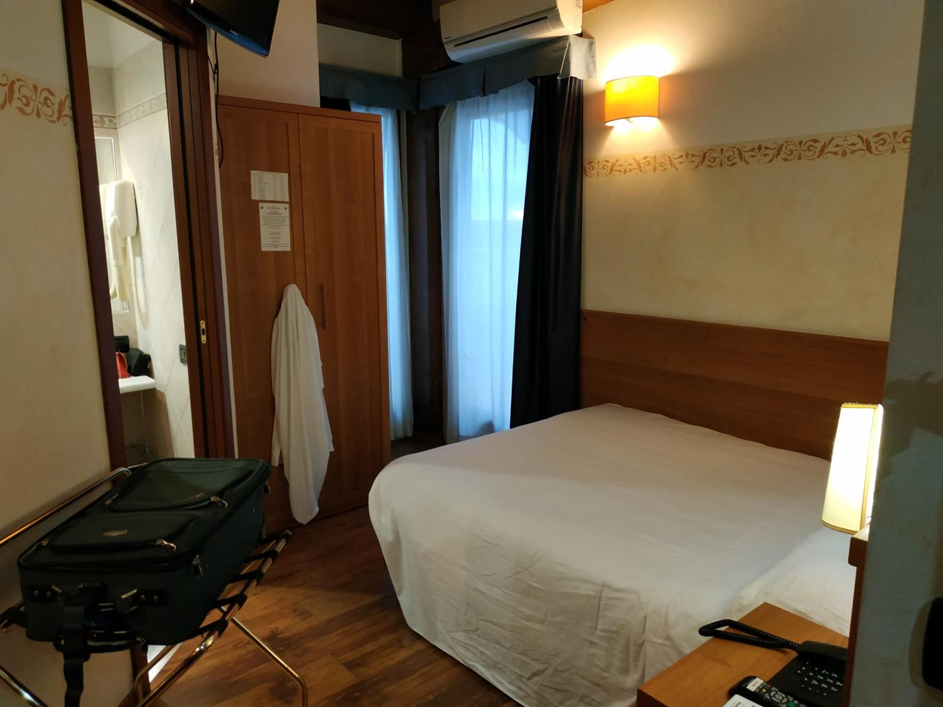 Classic Single Room