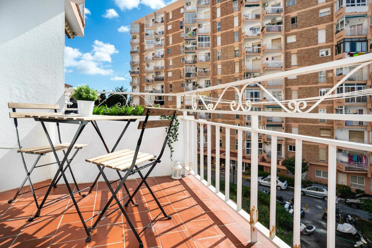 Apartment with Pool View 