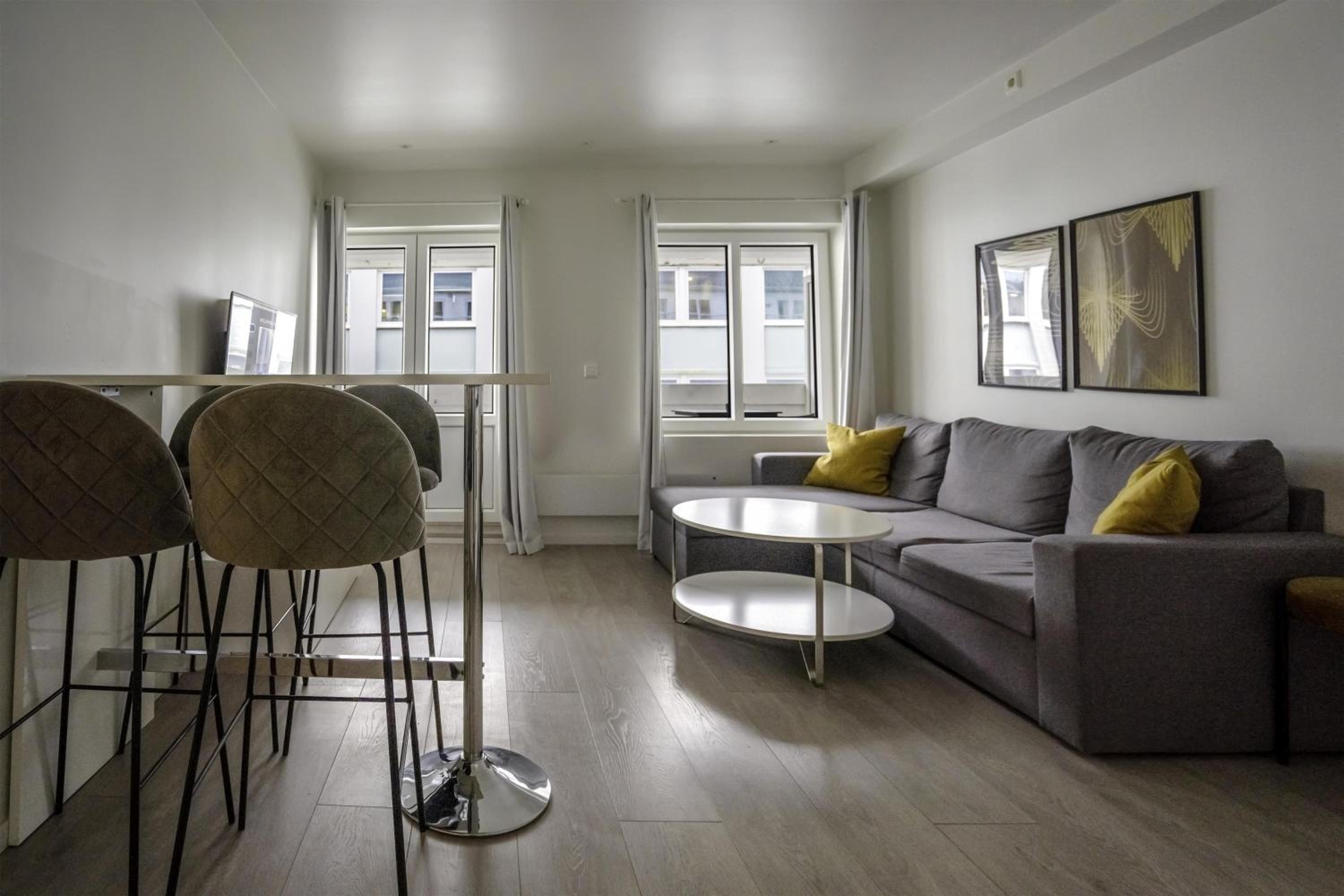One-Bedroom Apartment