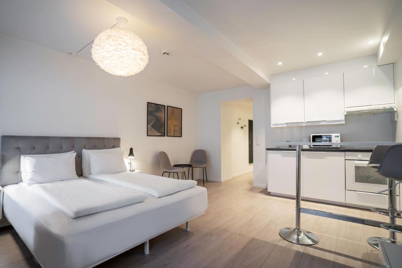 Studio Apartment thumbnail 5