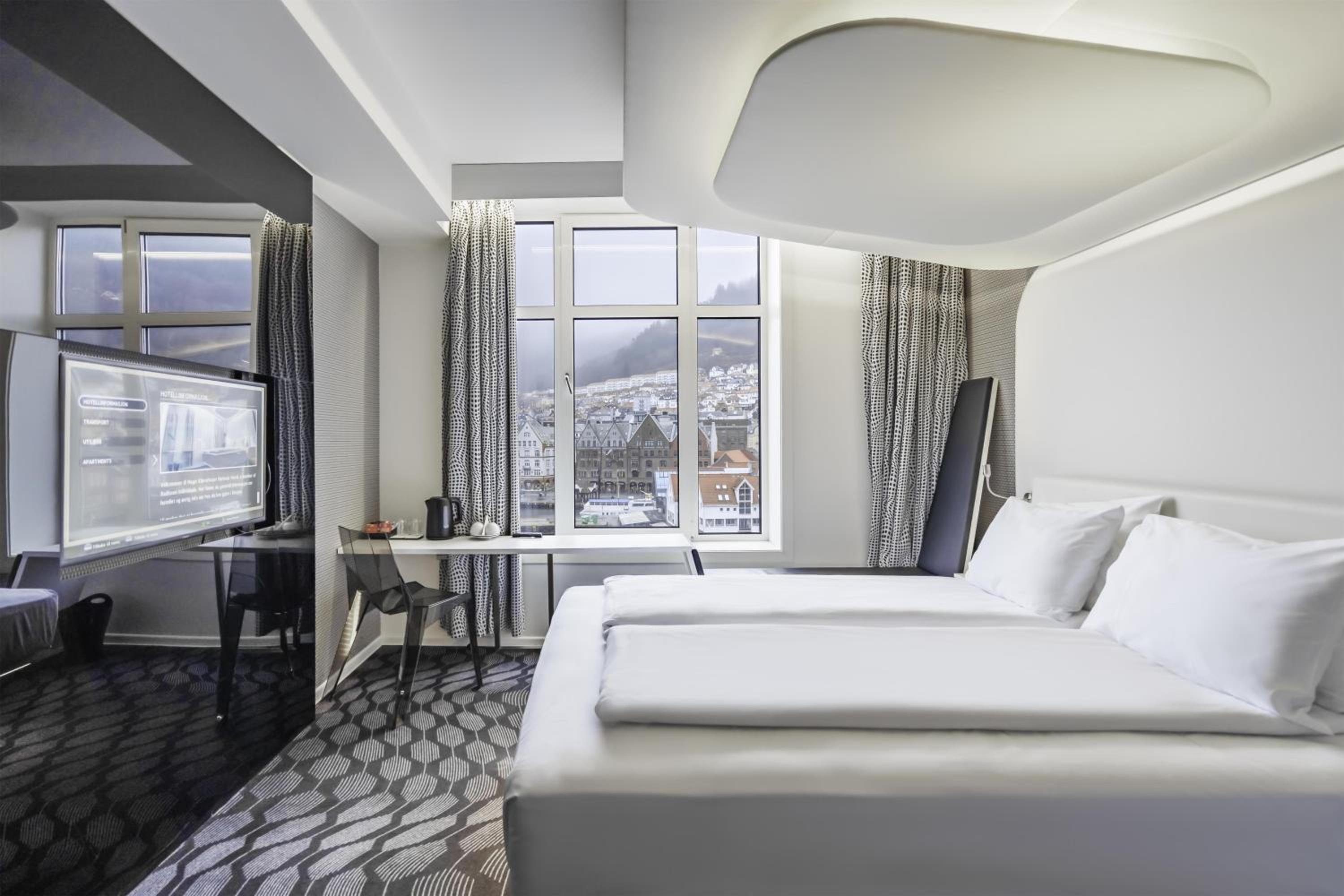 Superior Room with City View