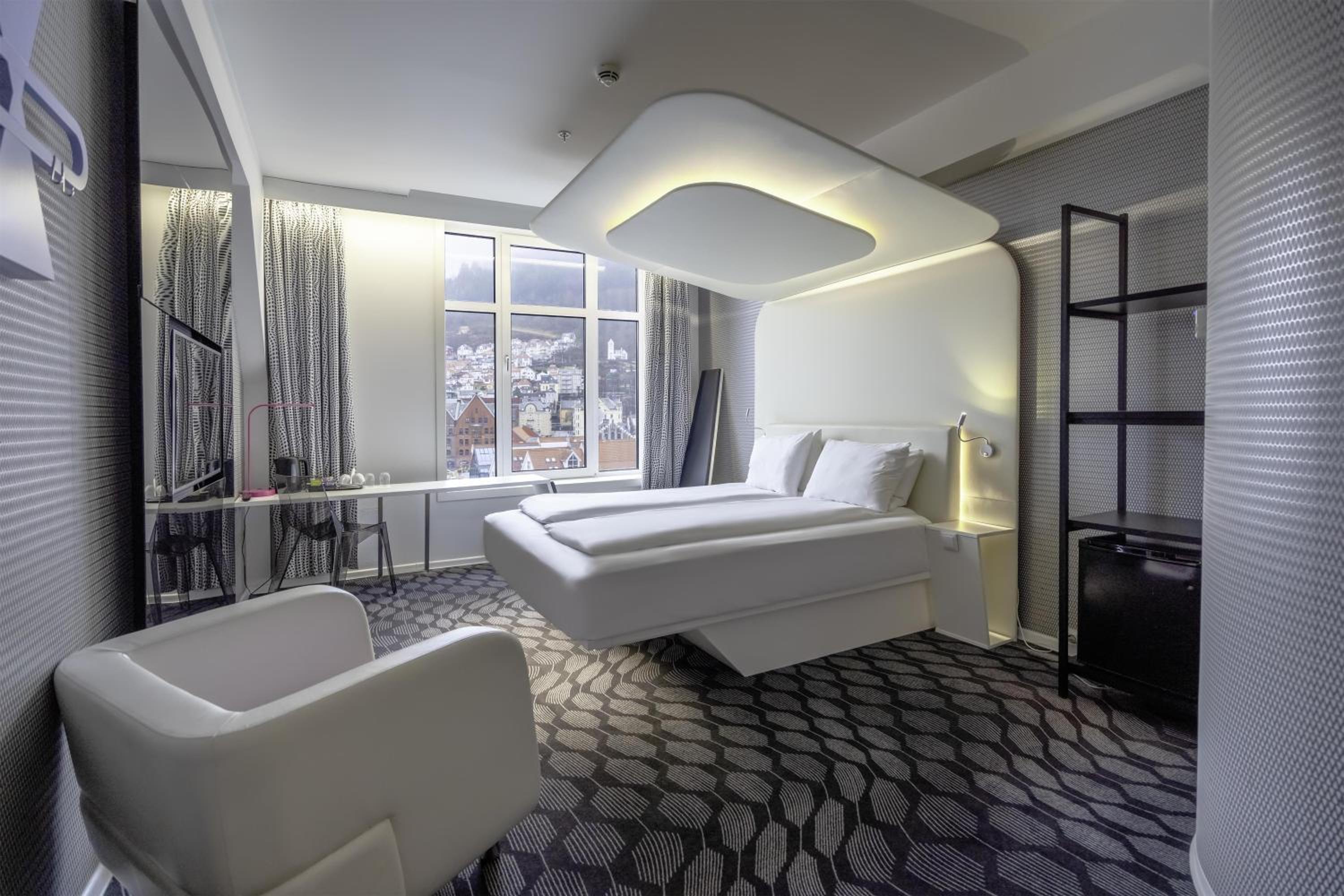 Superior Room with City View