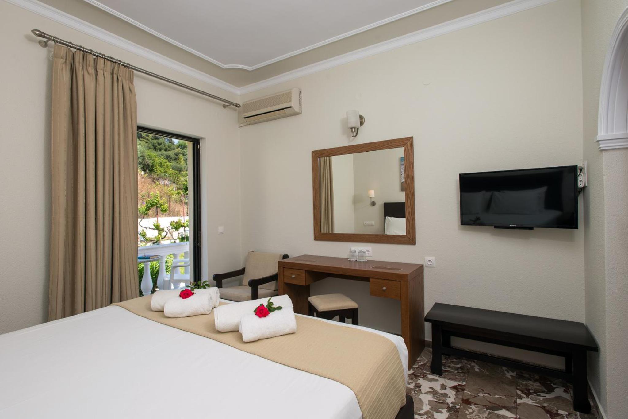 Double or Twin Room with Mountain or Garden View photo 2