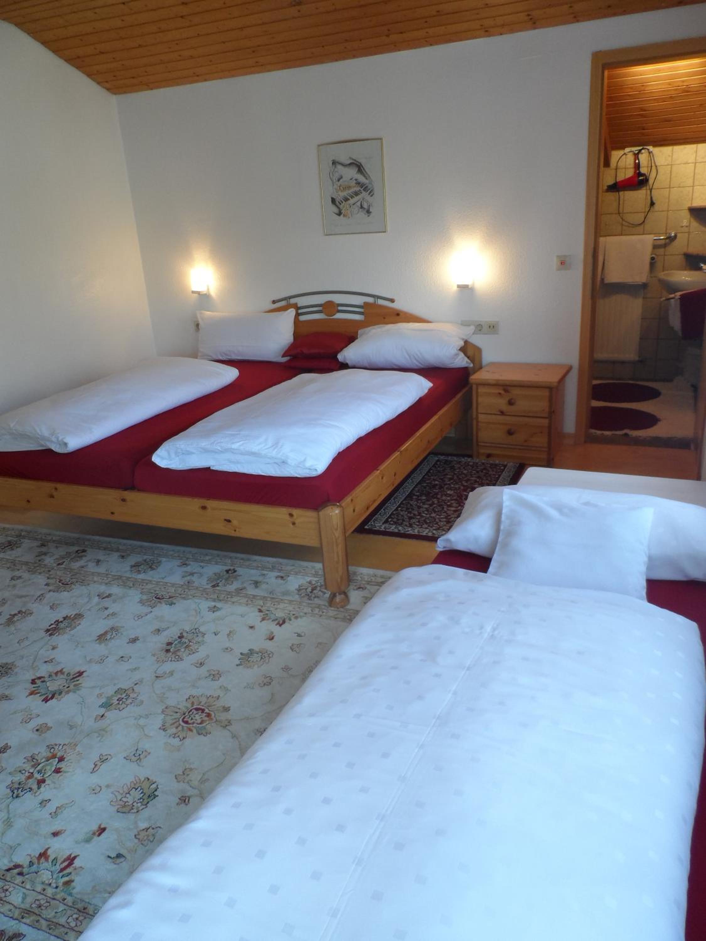 Double Room - Photo 2