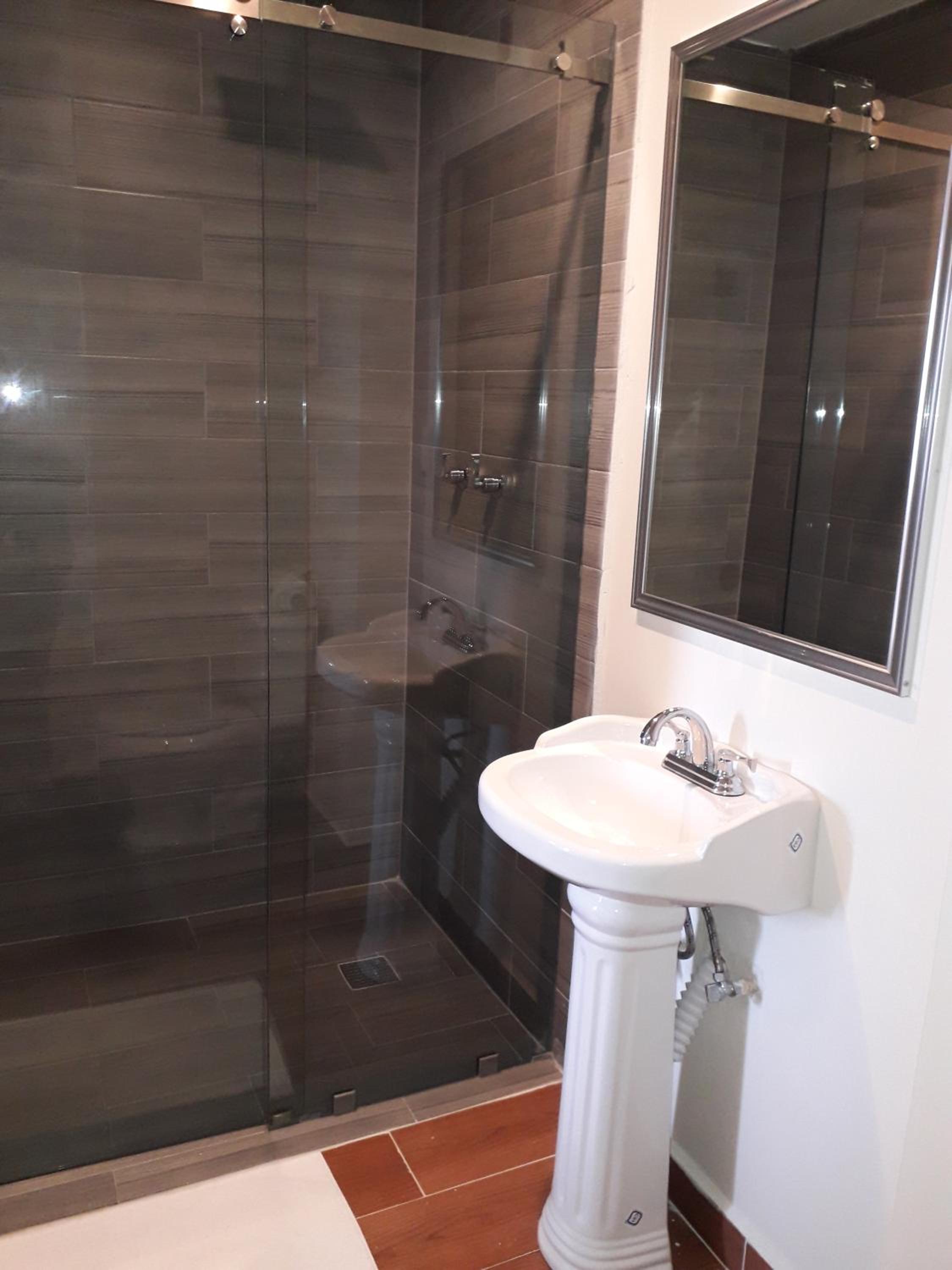 Twin Room - Photo 14