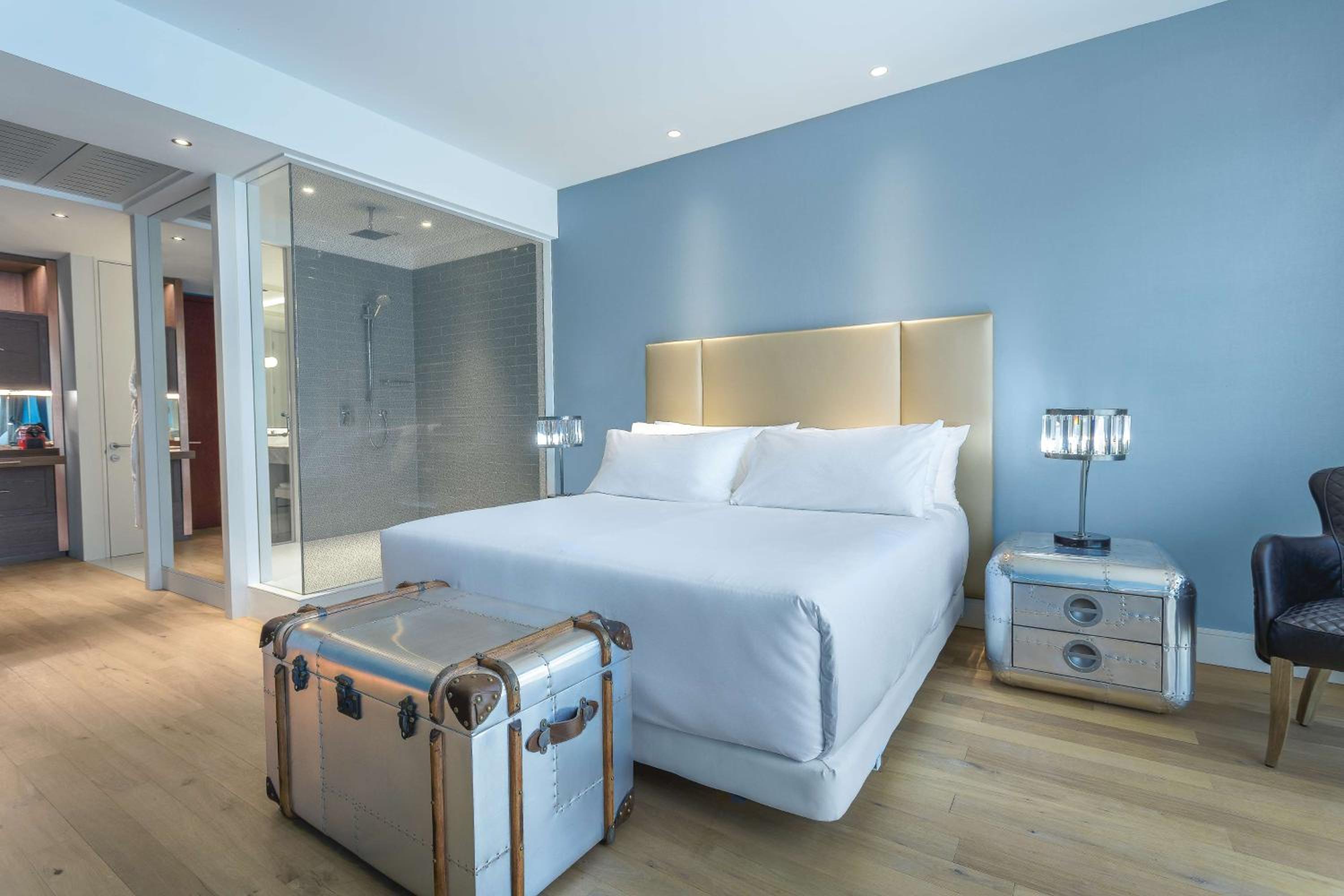 Superior Double or Twin Room photo 3
