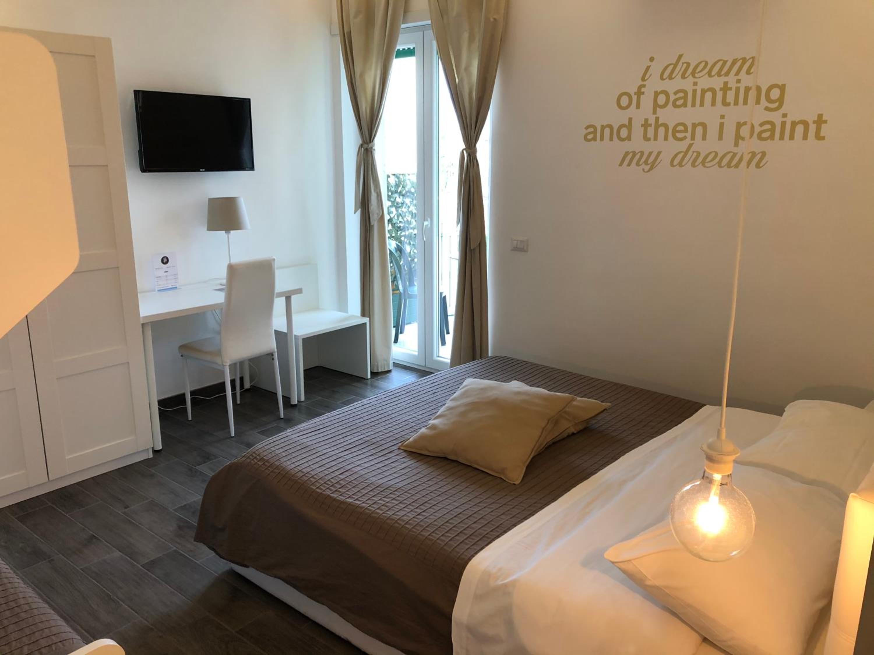 Deluxe Quadruple Room - Photo 25