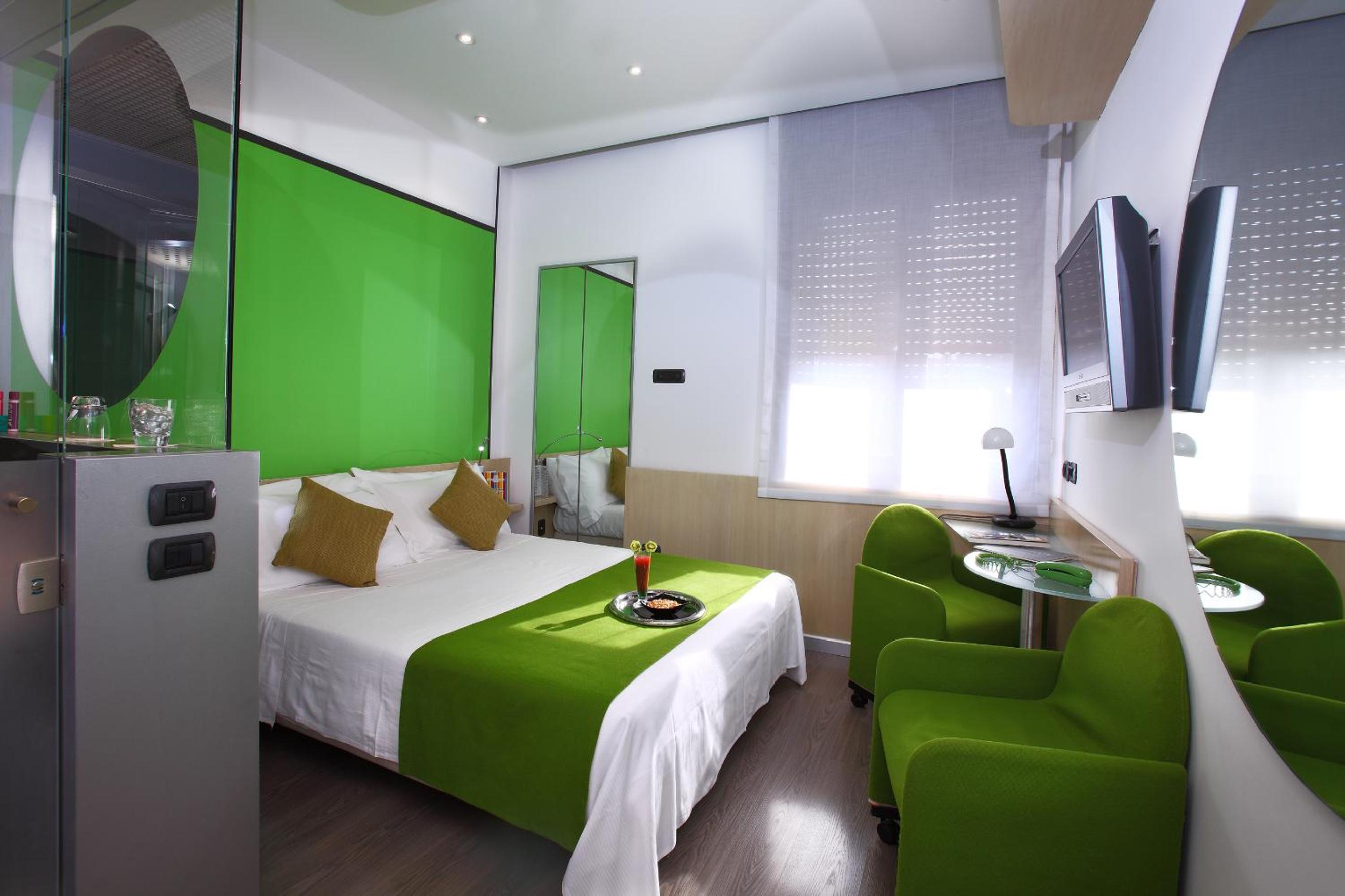 Single Room photo 3