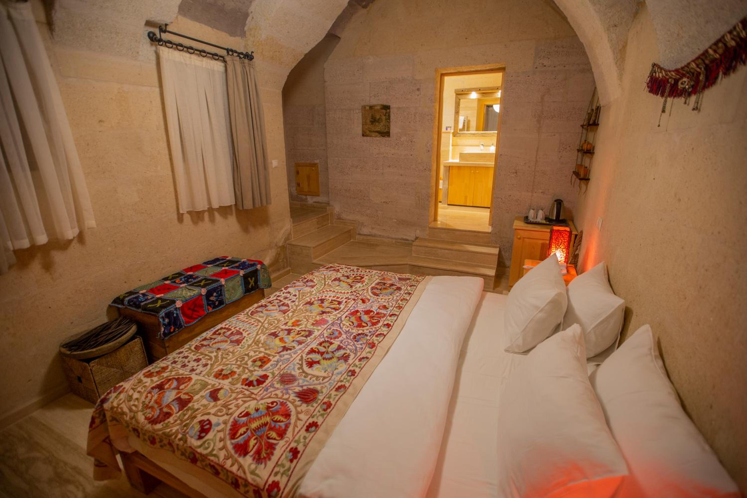 Standard King Room photo 1