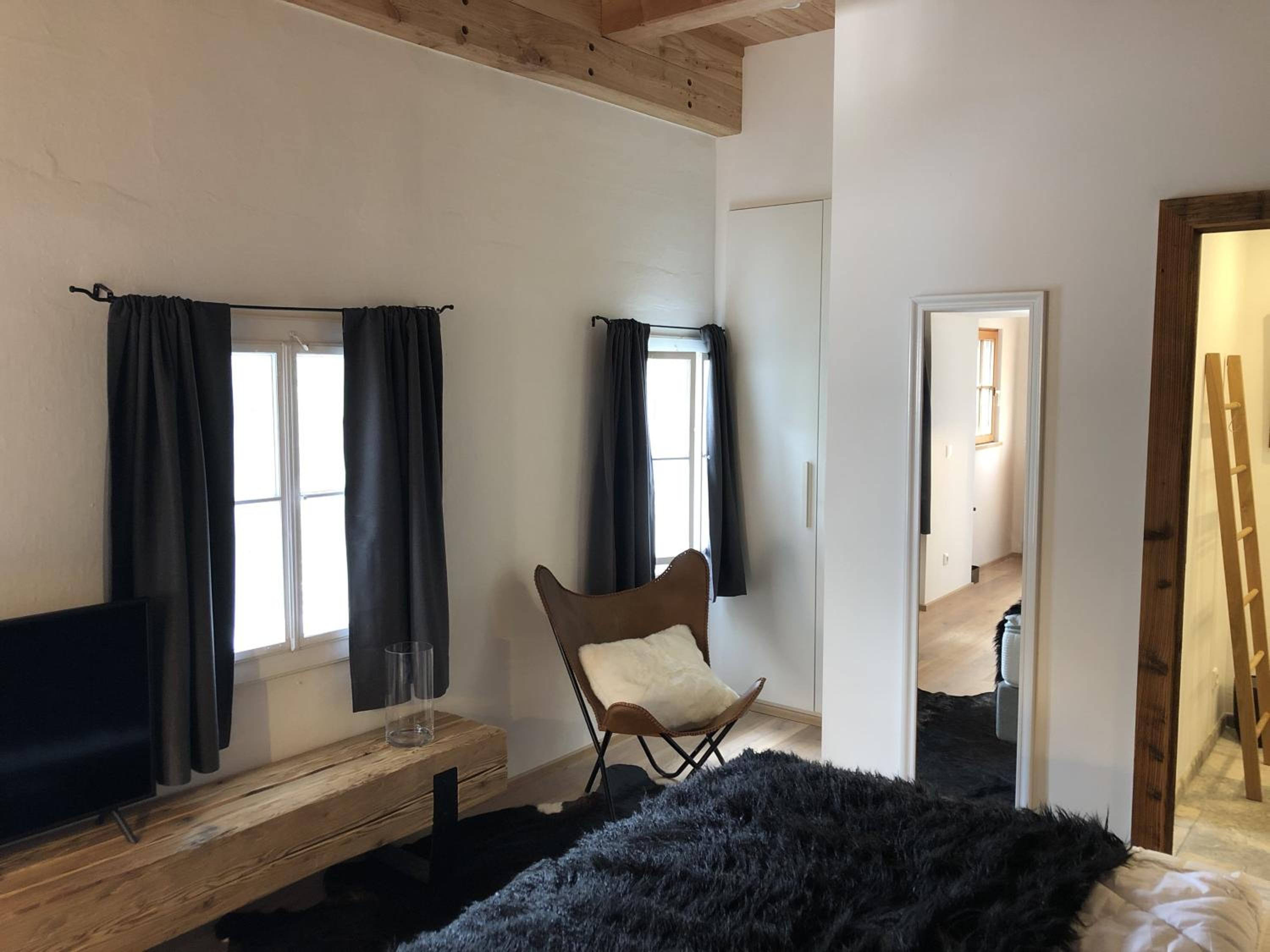 One-Bedroom Apartment photo 3