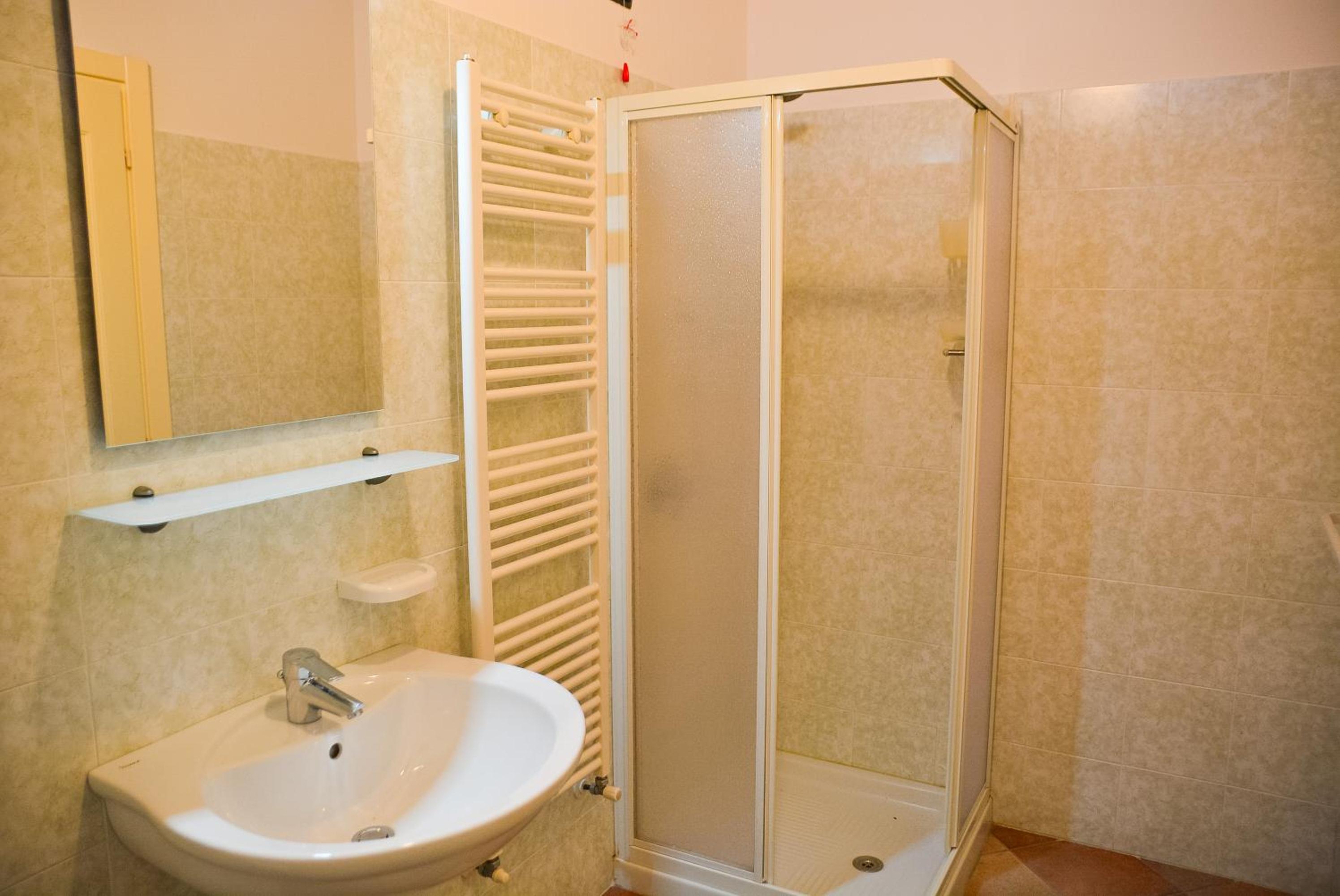 Deluxe Double Room with Extra Bed - Photo 7