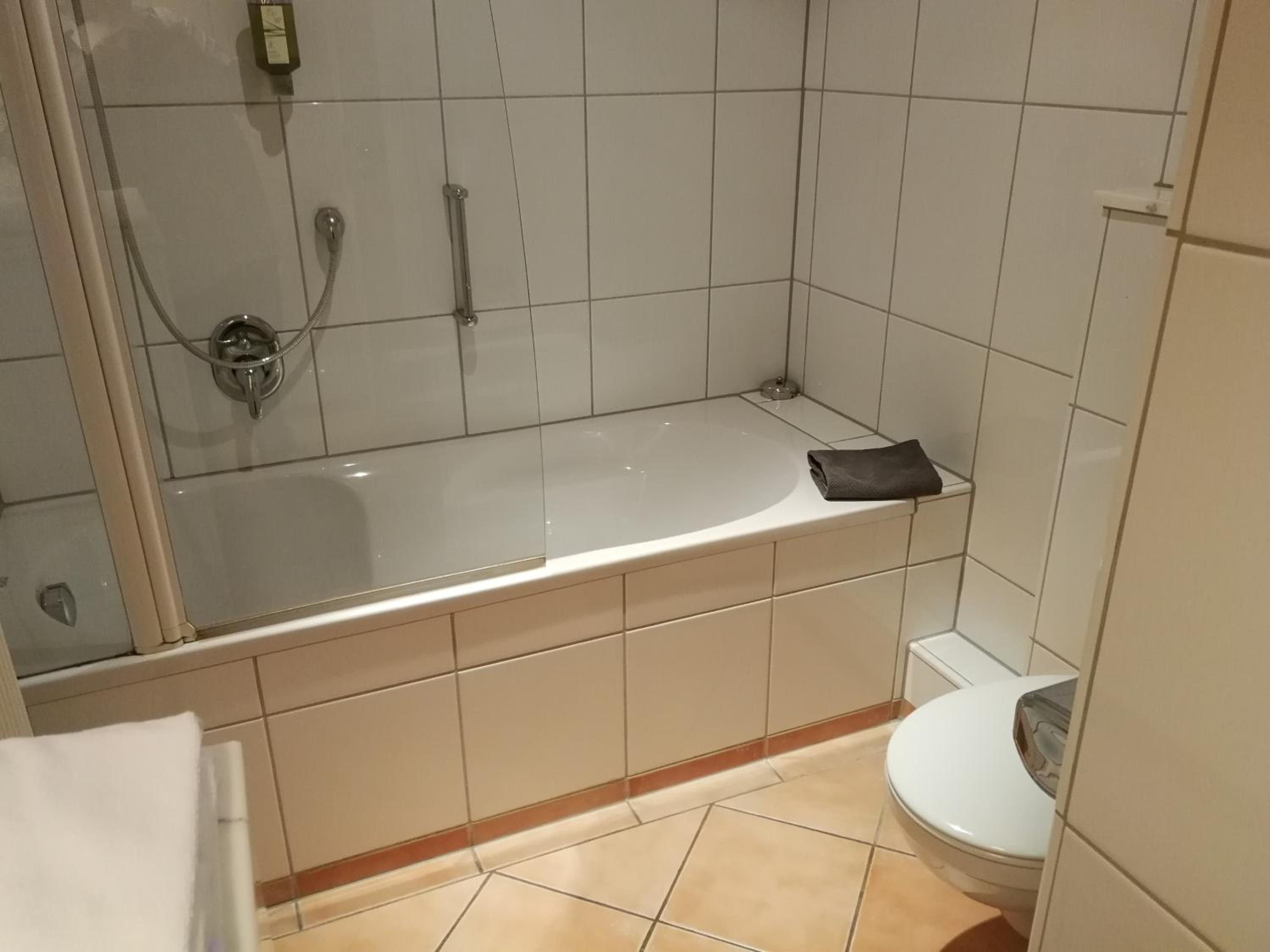 Double Room - Photo 6