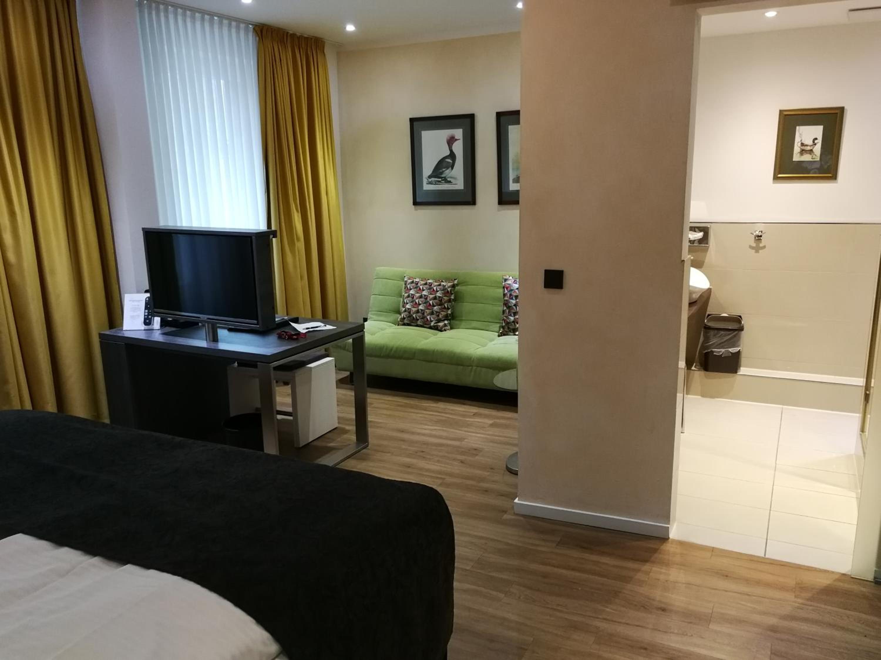 Deluxe Double Room - Photo 4