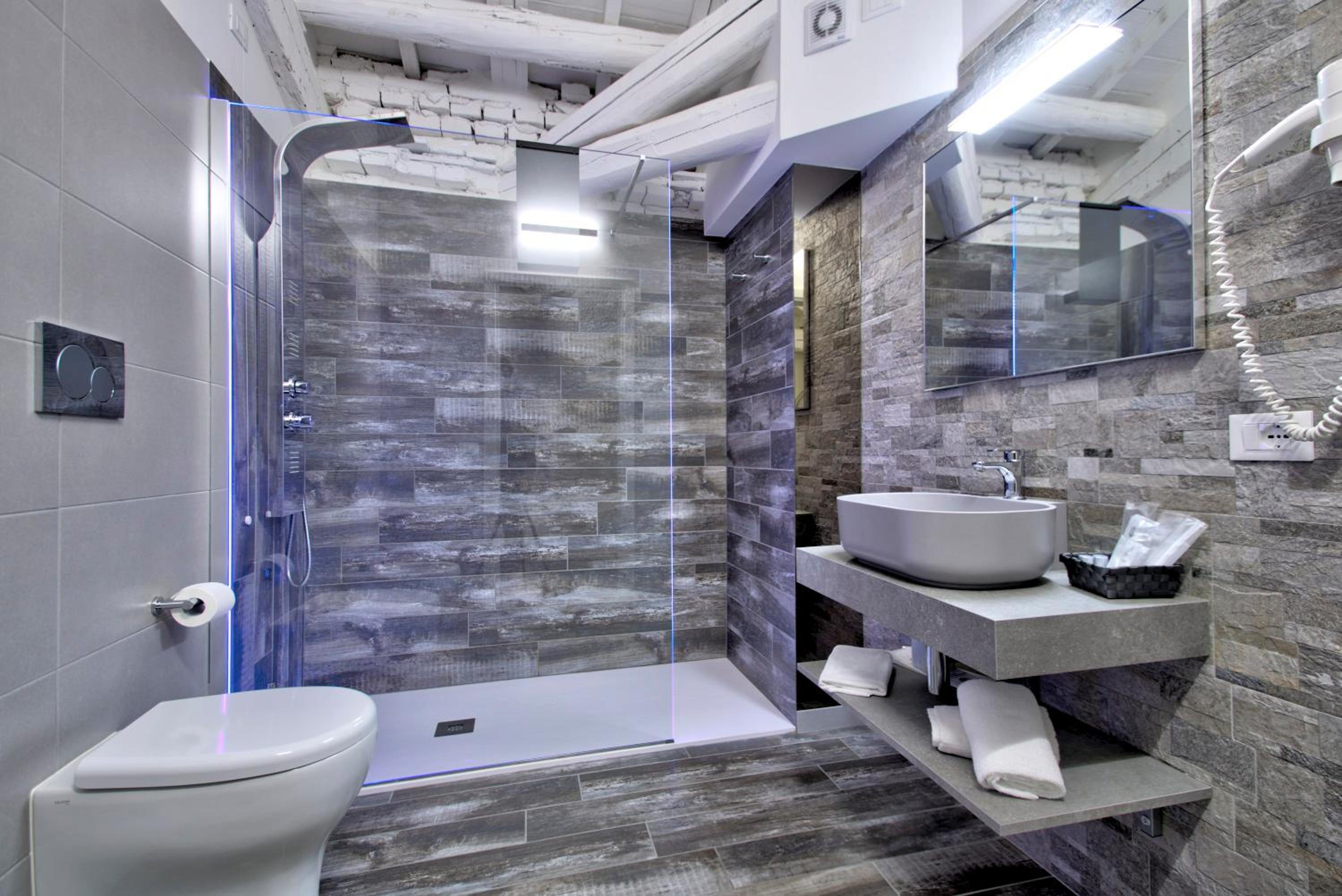 Deluxe Double Room 7