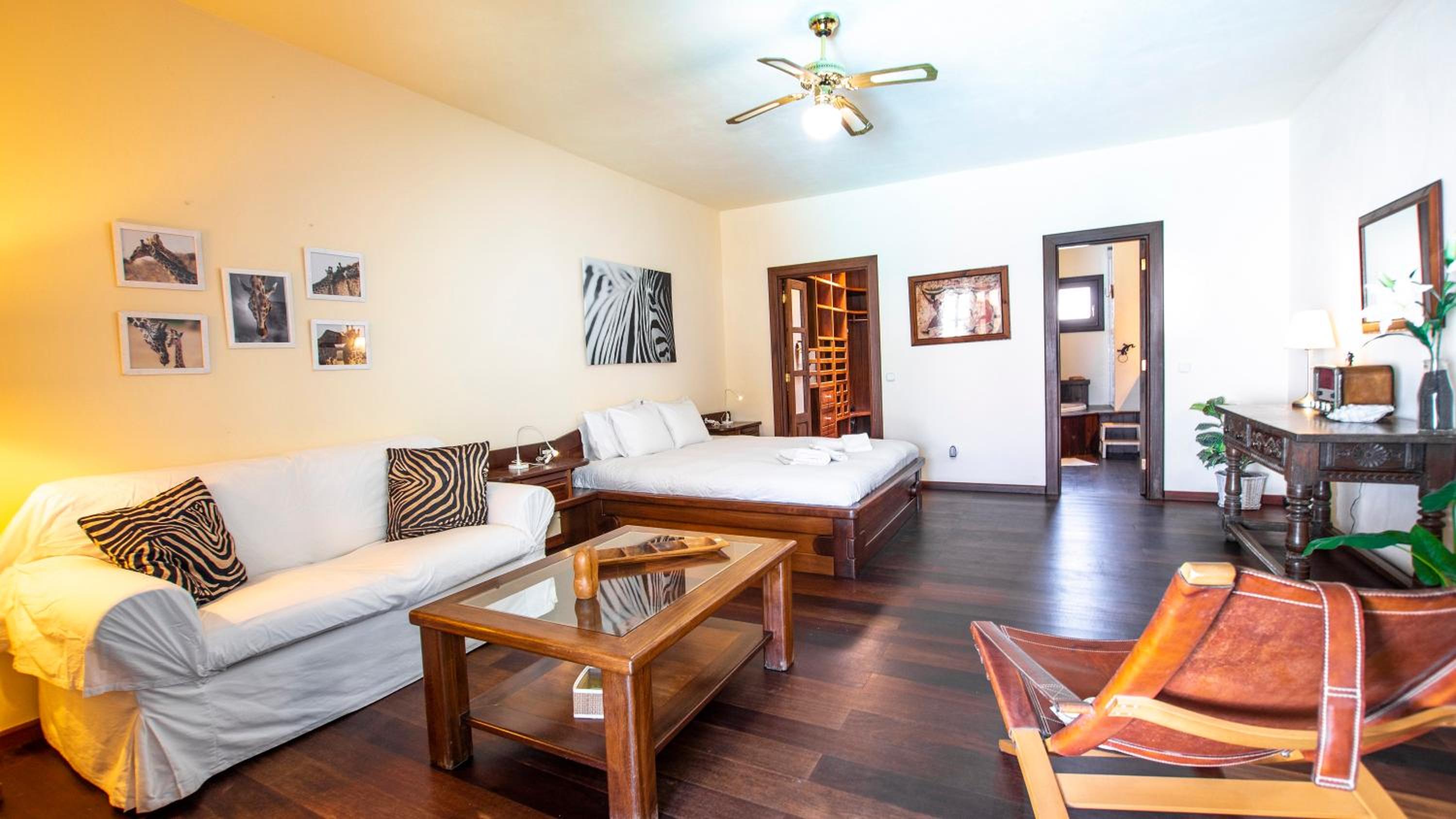 Villa photo 2