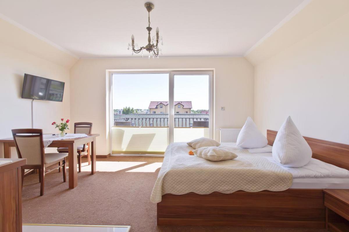 Double Room with Balcony photo 2