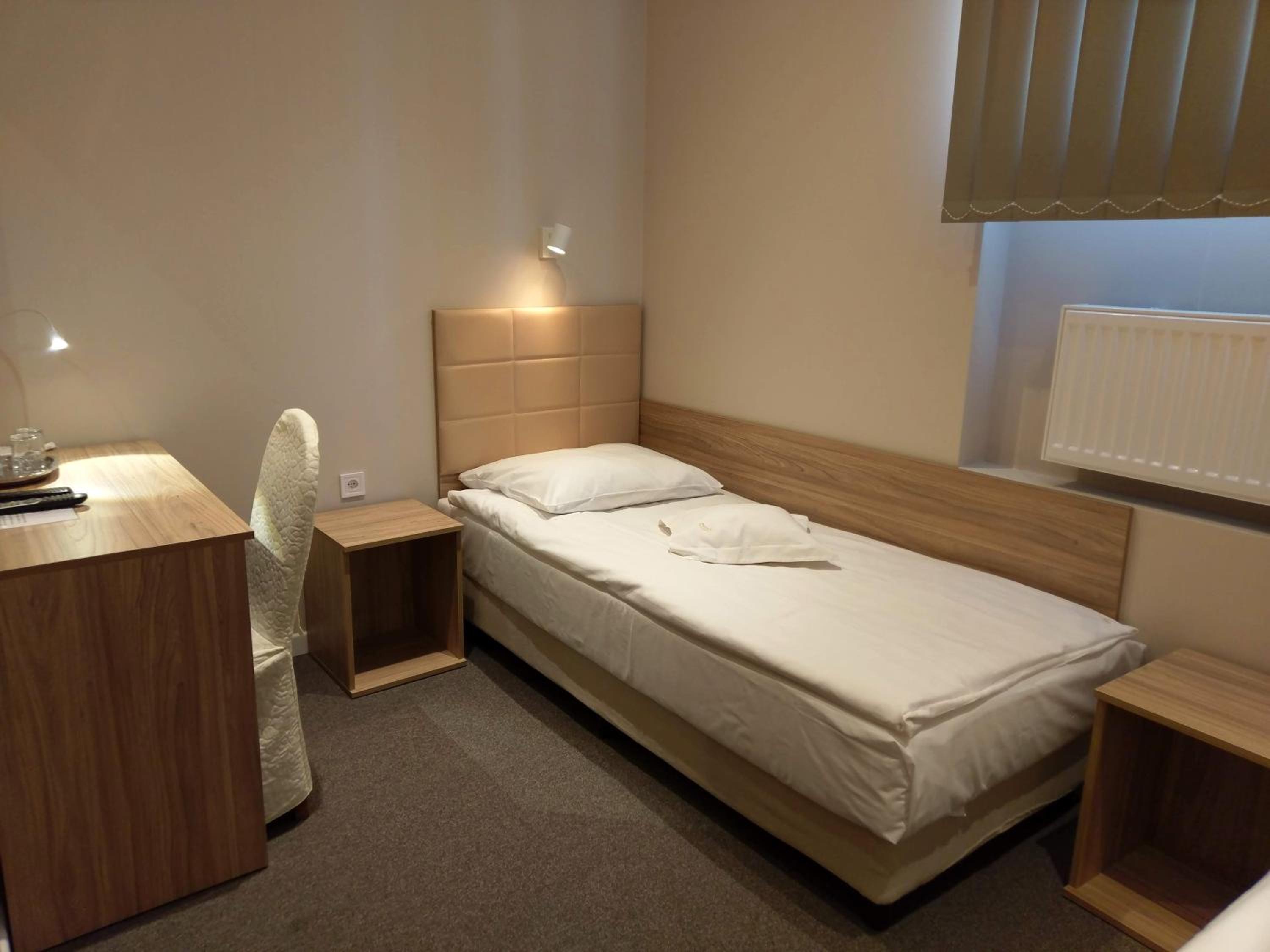 Double or Twin Room - Photo 1