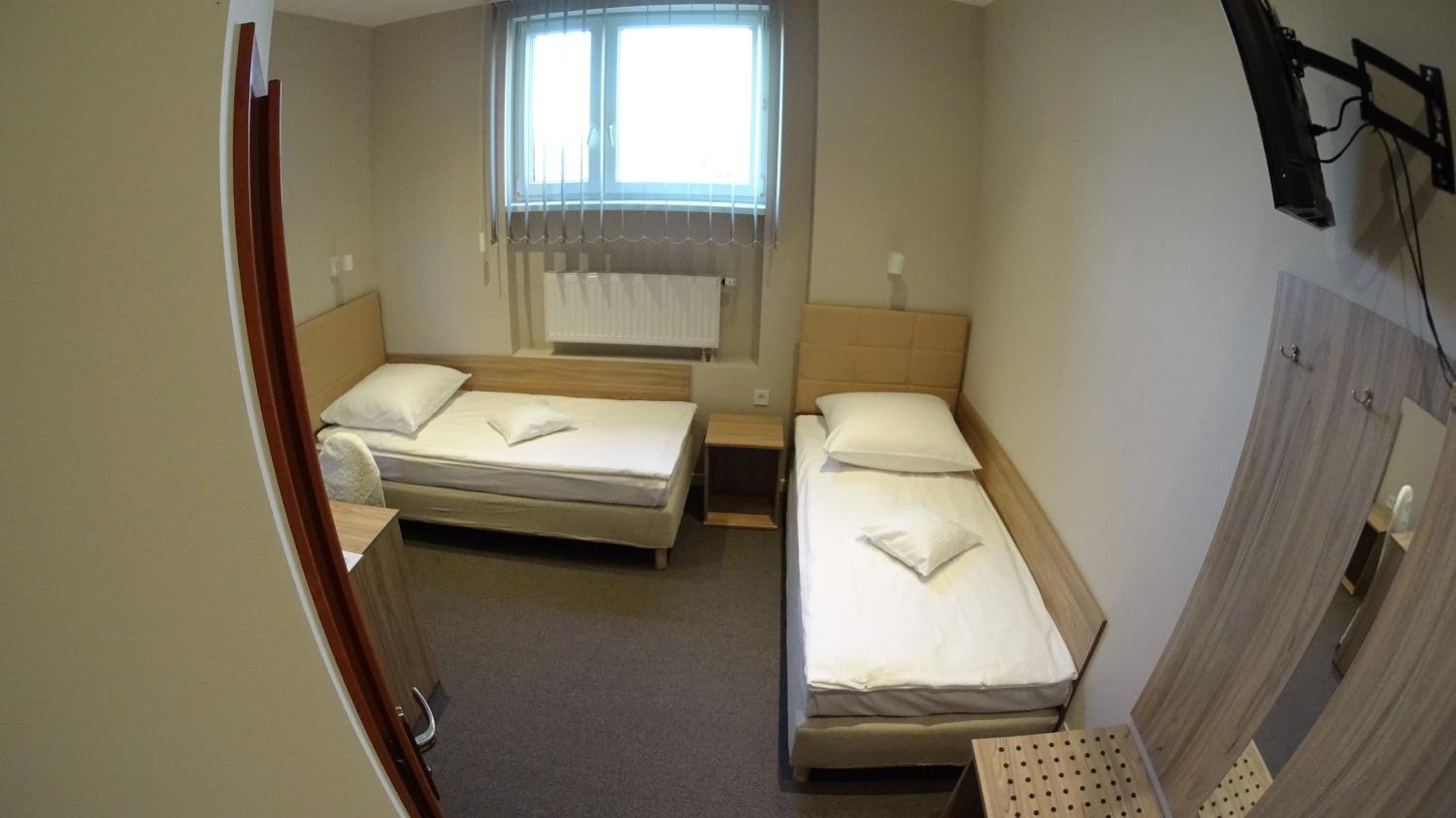Double or Twin Room - Photo 11