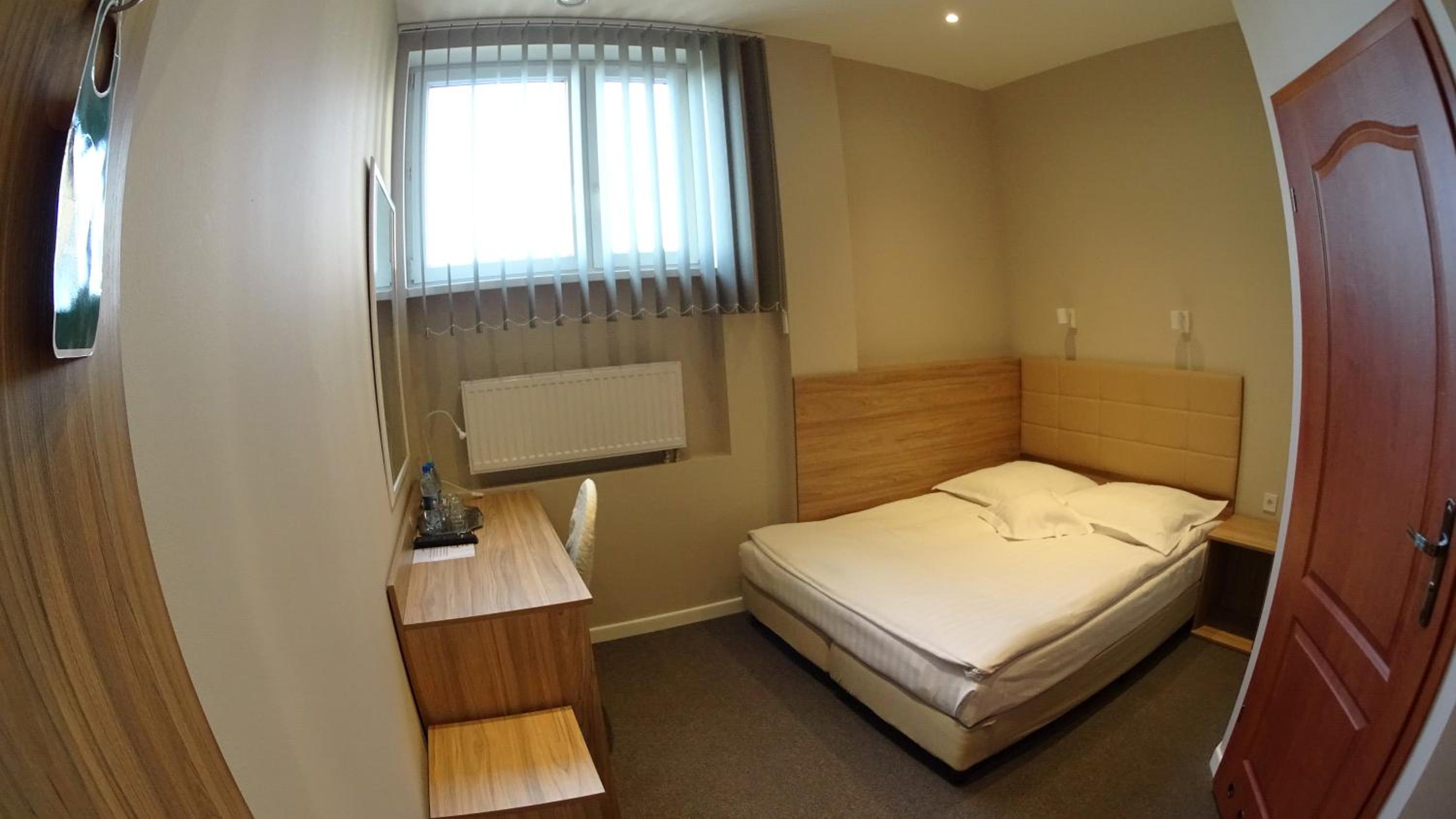 Double or Twin Room - Photo 14