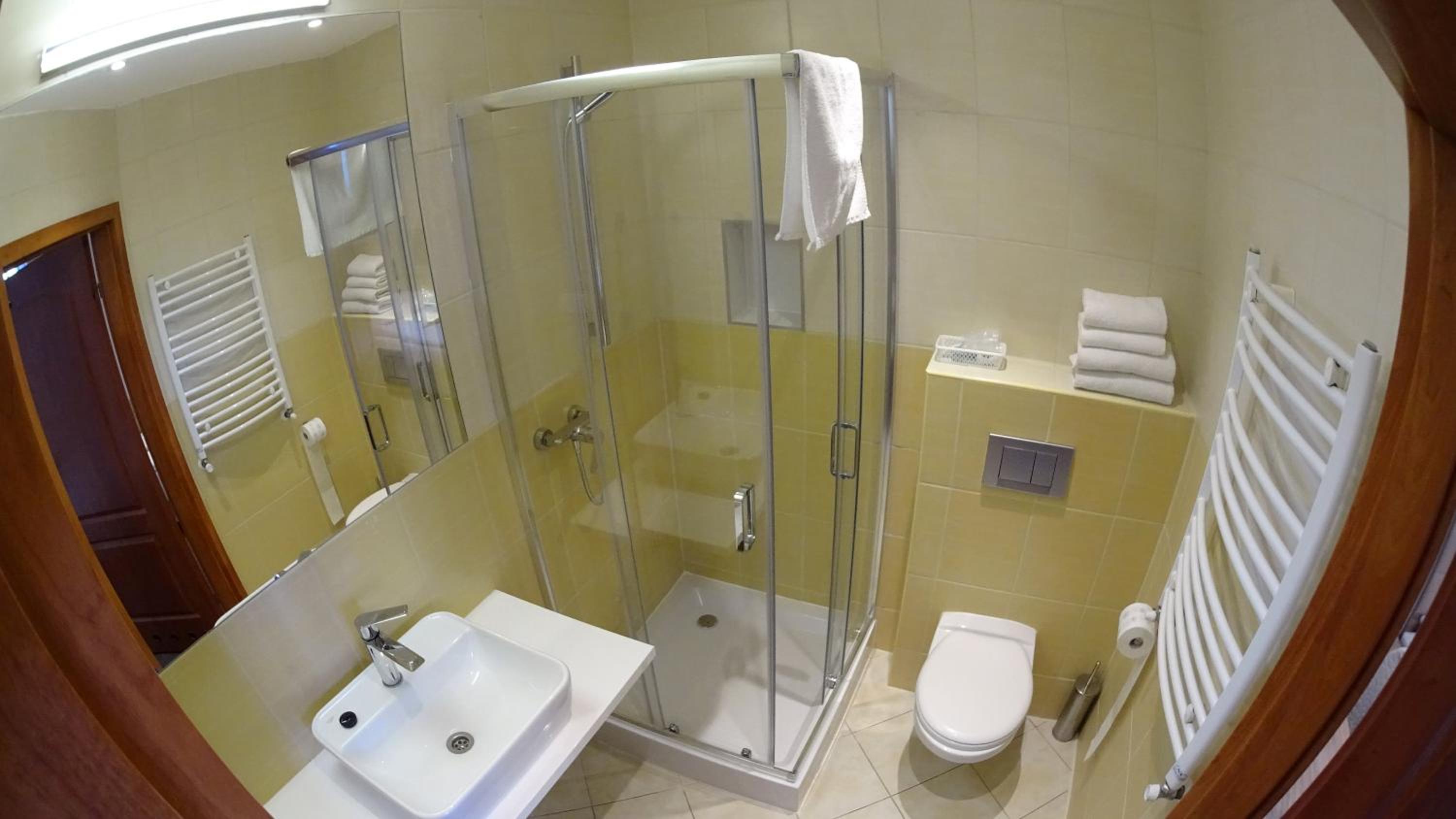 Double or Twin Room - Photo 7