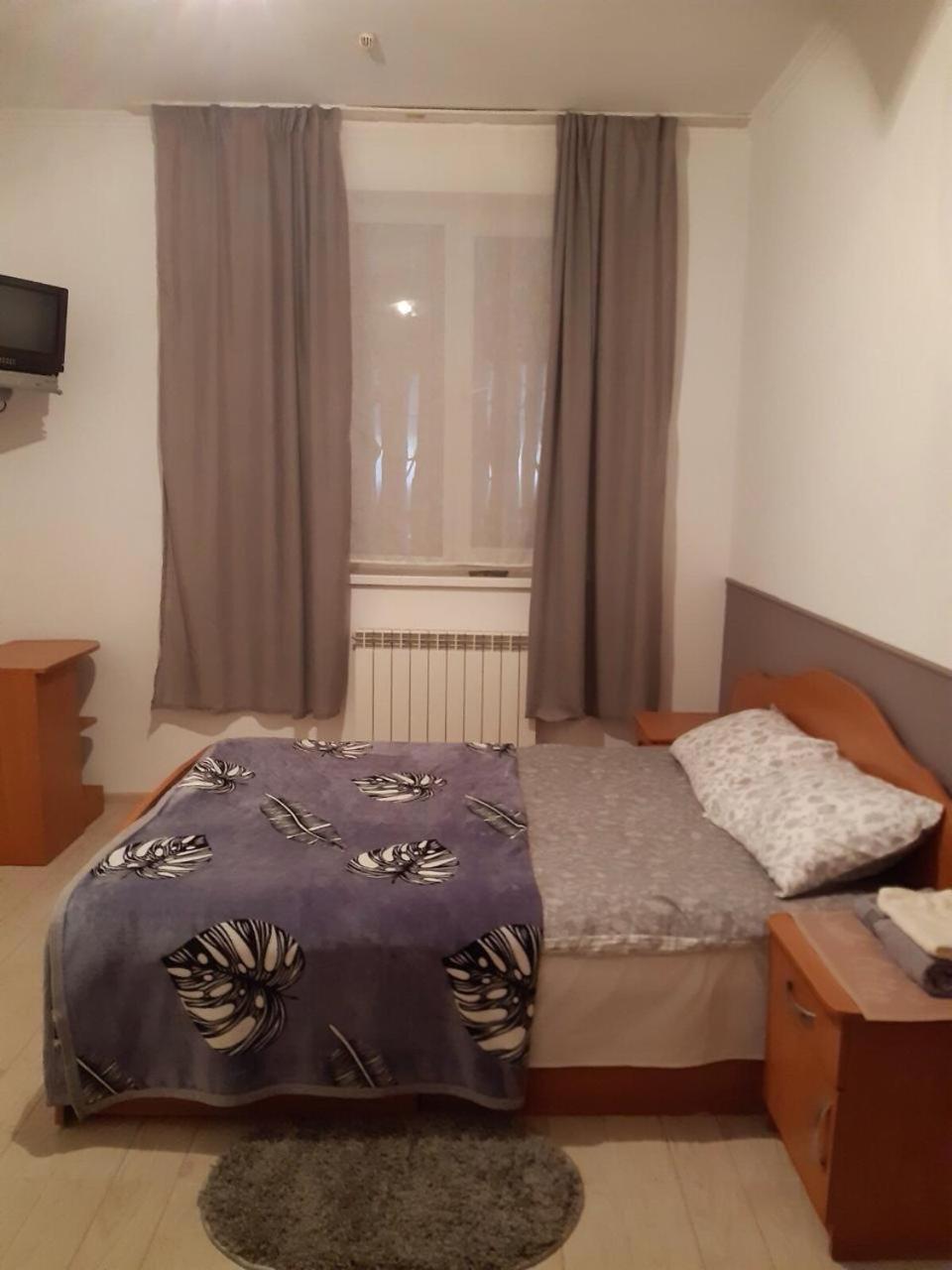 Double Room with Shared Bathroom photo 2
