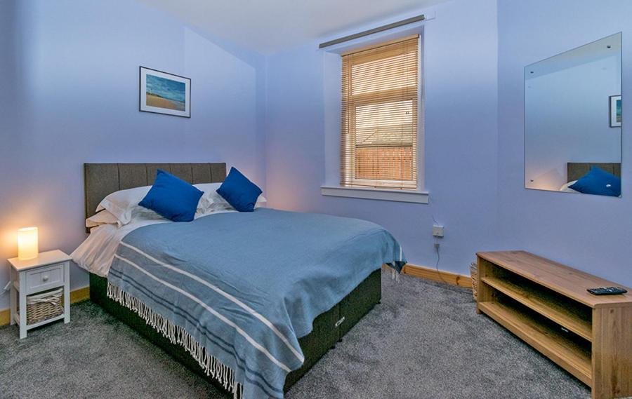 Two-Bedroom House photo 3