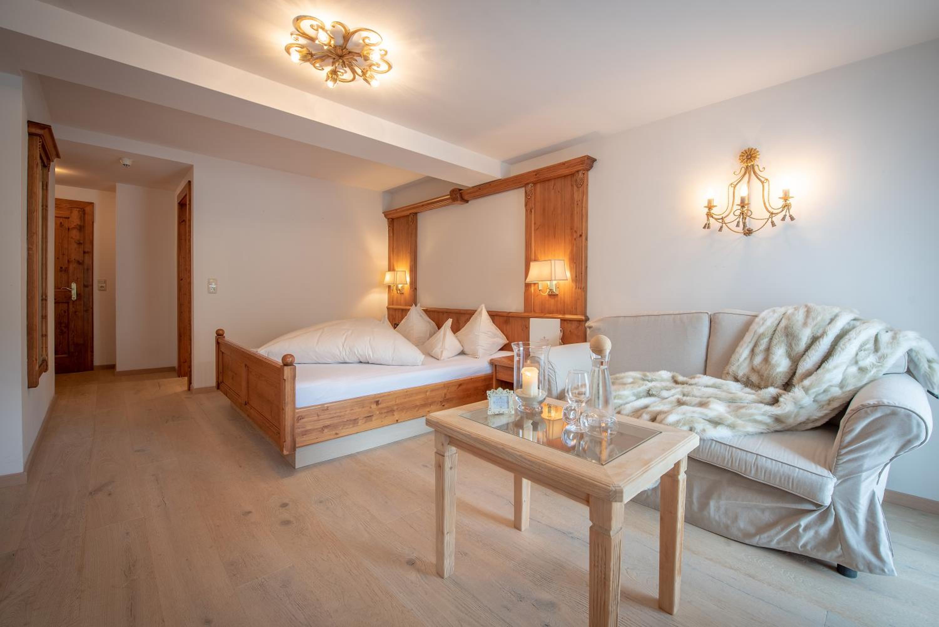 VIP Double Room - Photo 2