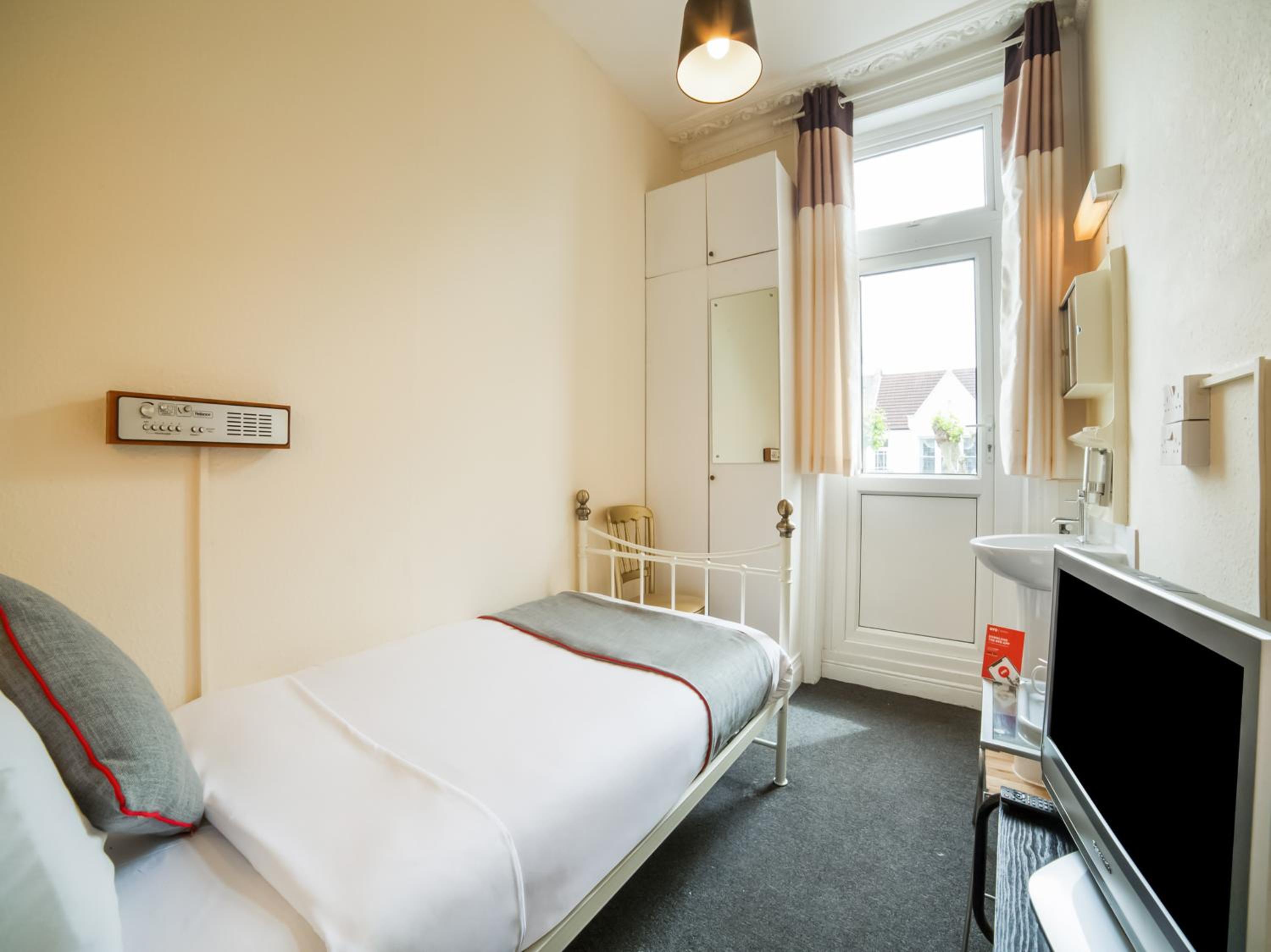 Standard Single Room with Shared Bathroom