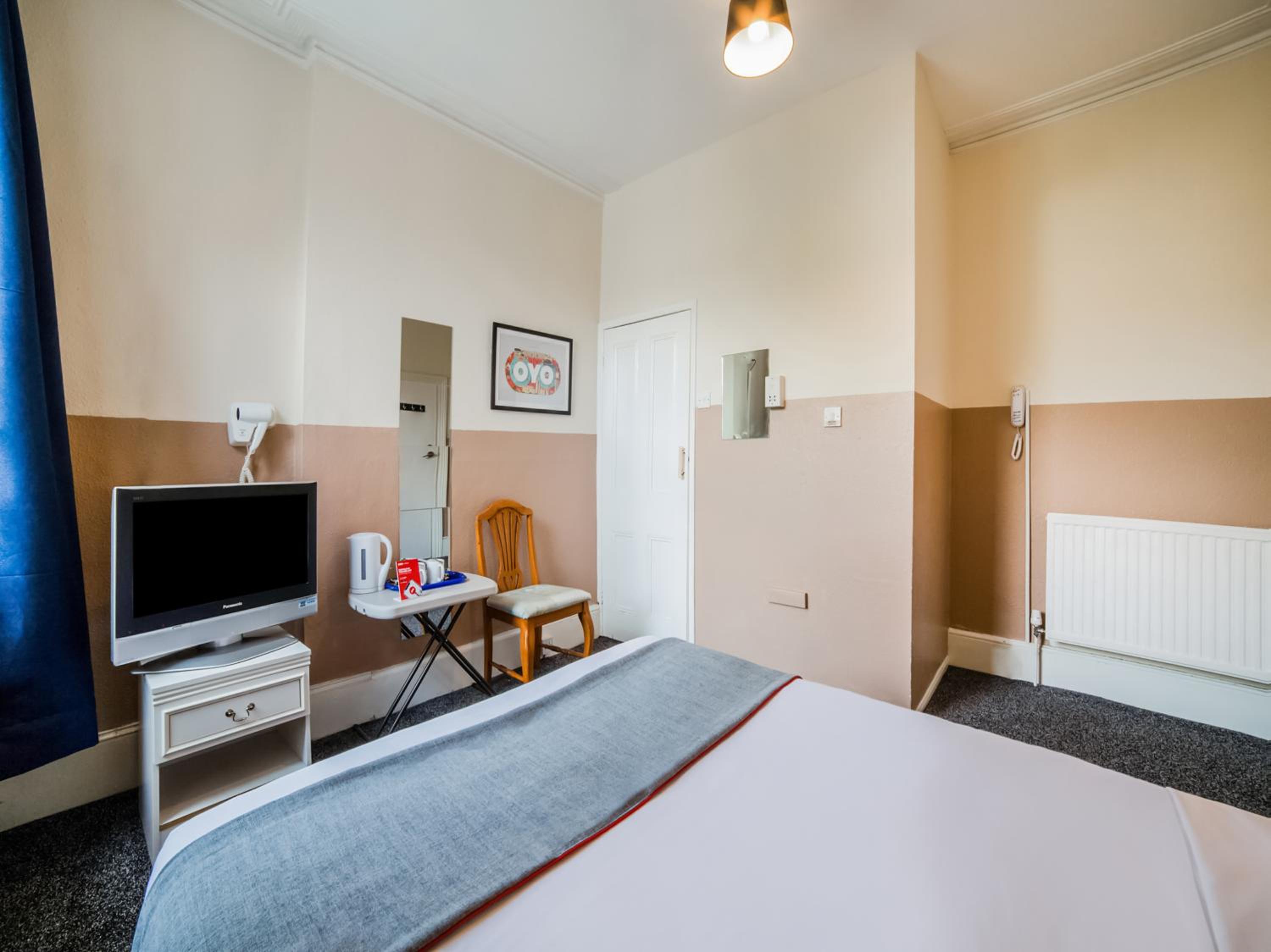 Standard Double Room - Photo 4