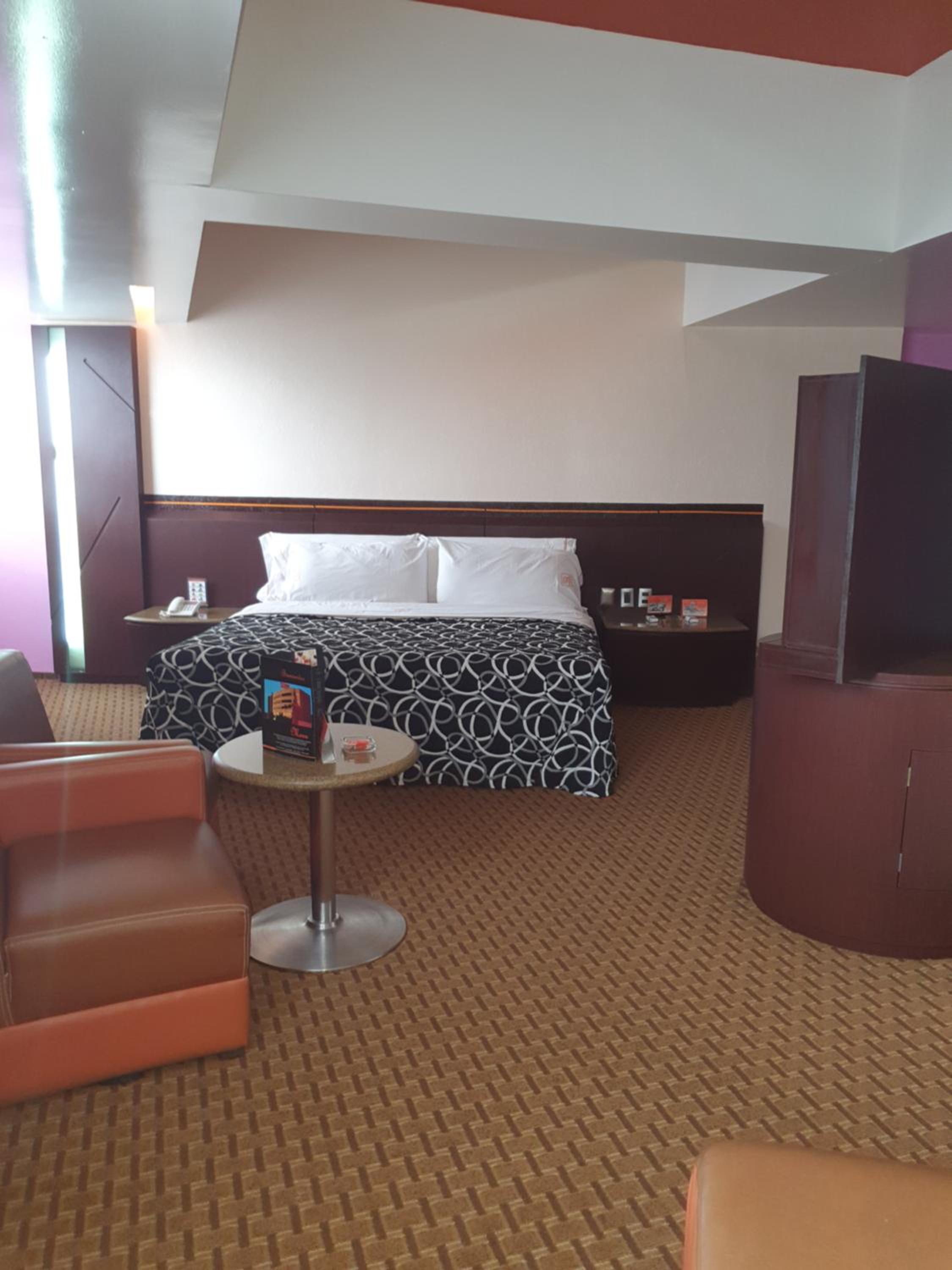Suite with Hot Tub