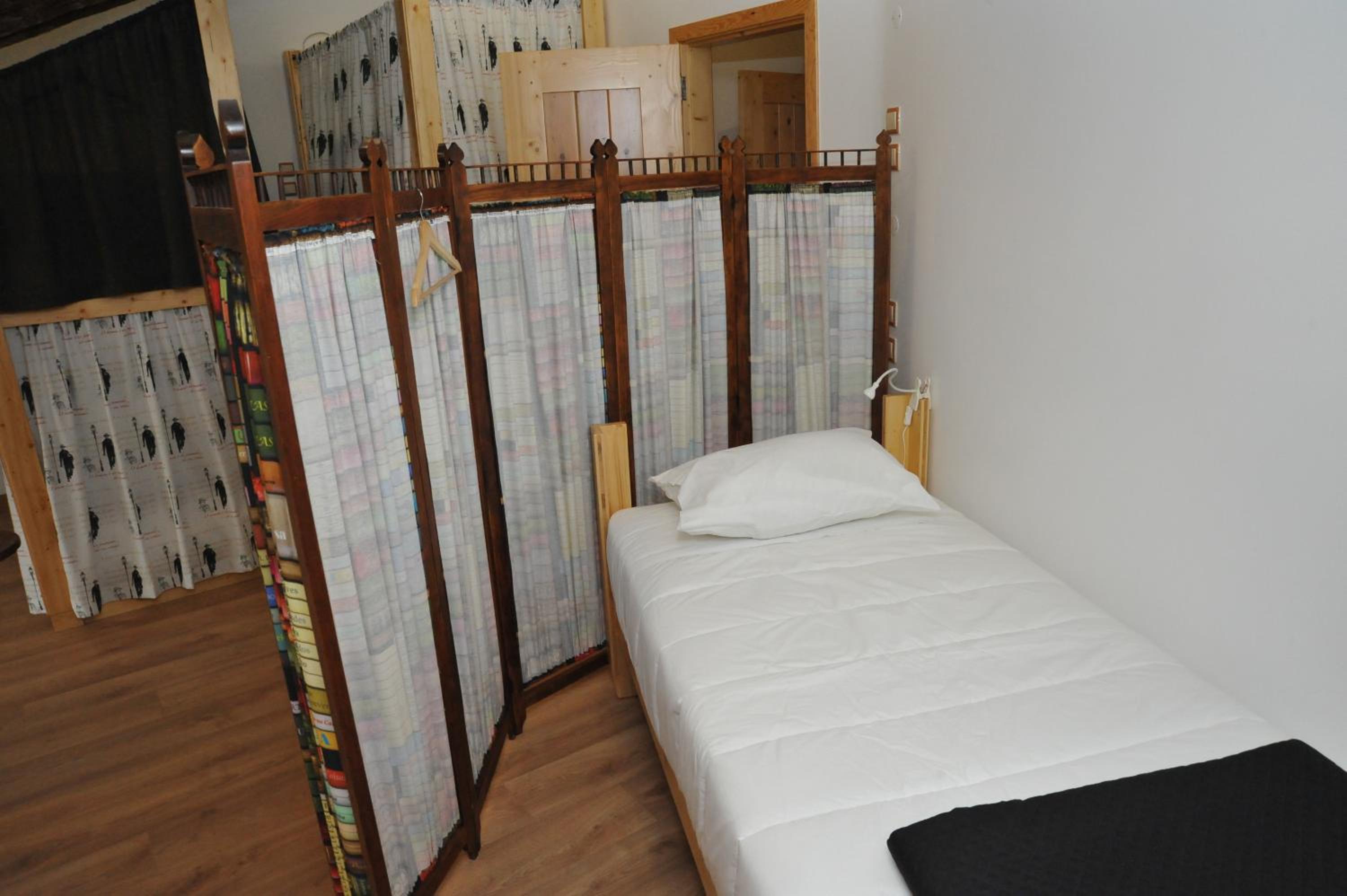 Single Bed in Dormitory Room photo 2