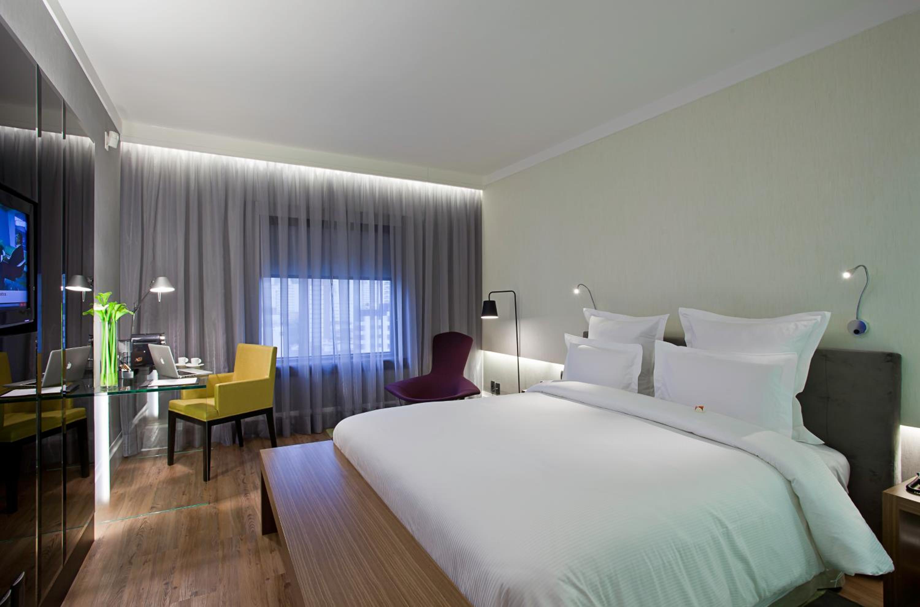 Executive Room with 1 Double Bed  - Photo 12