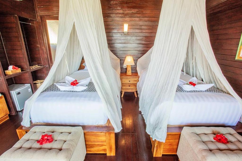 Deluxe Twin Room with Sea View - Photo 3