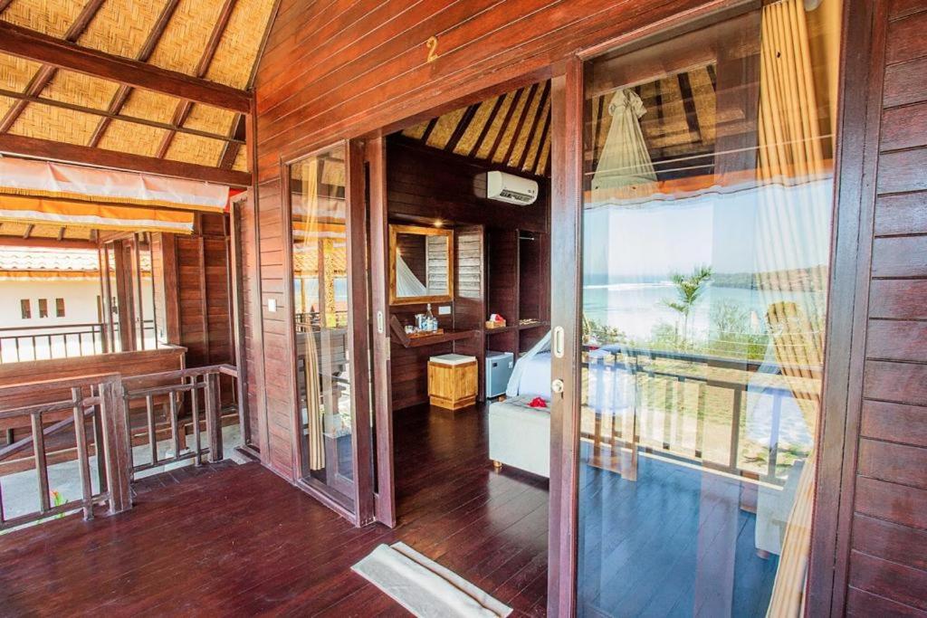 Deluxe Twin Room with Sea View - Photo 16