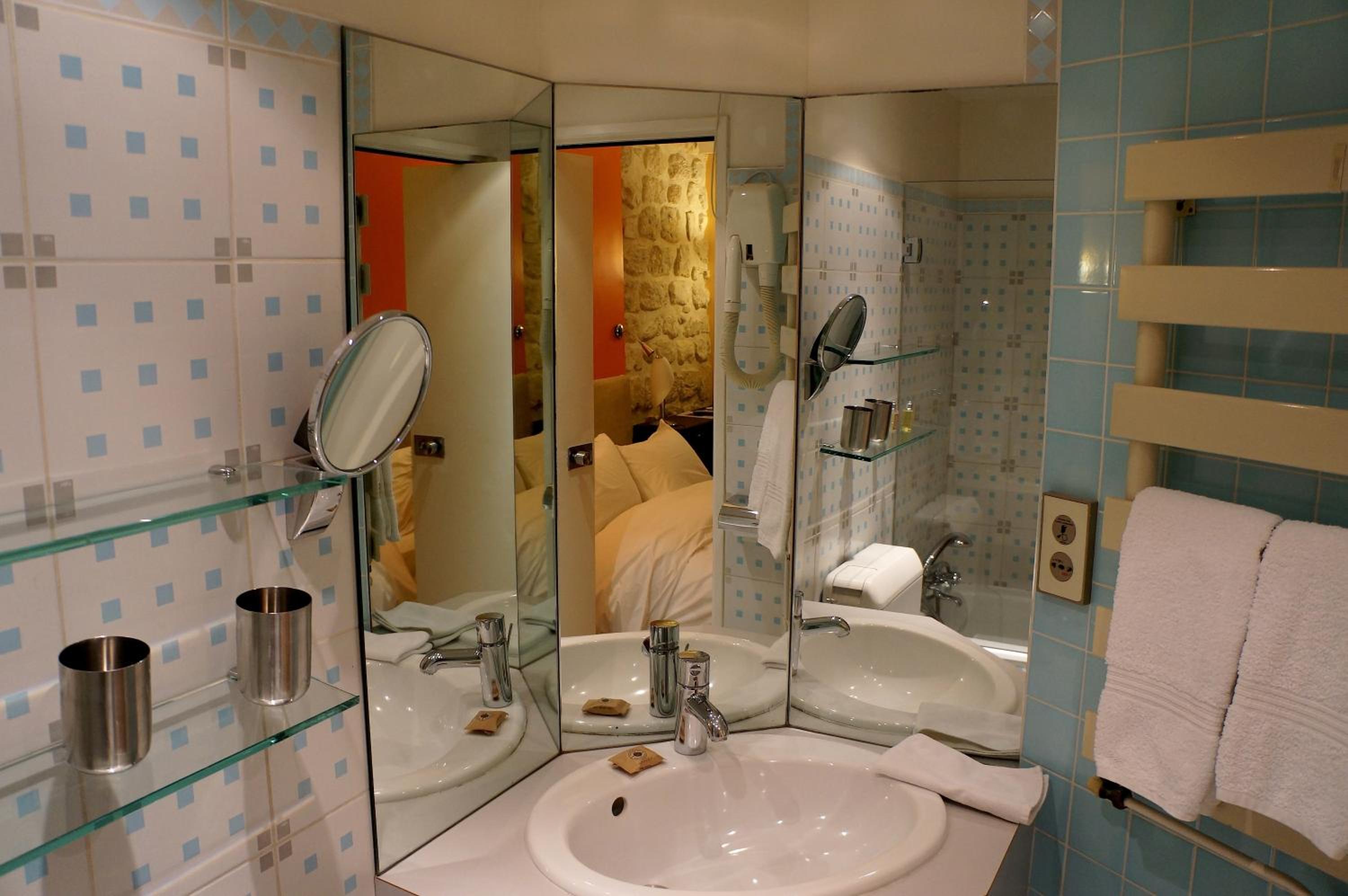 Standard Twin Room photo 3