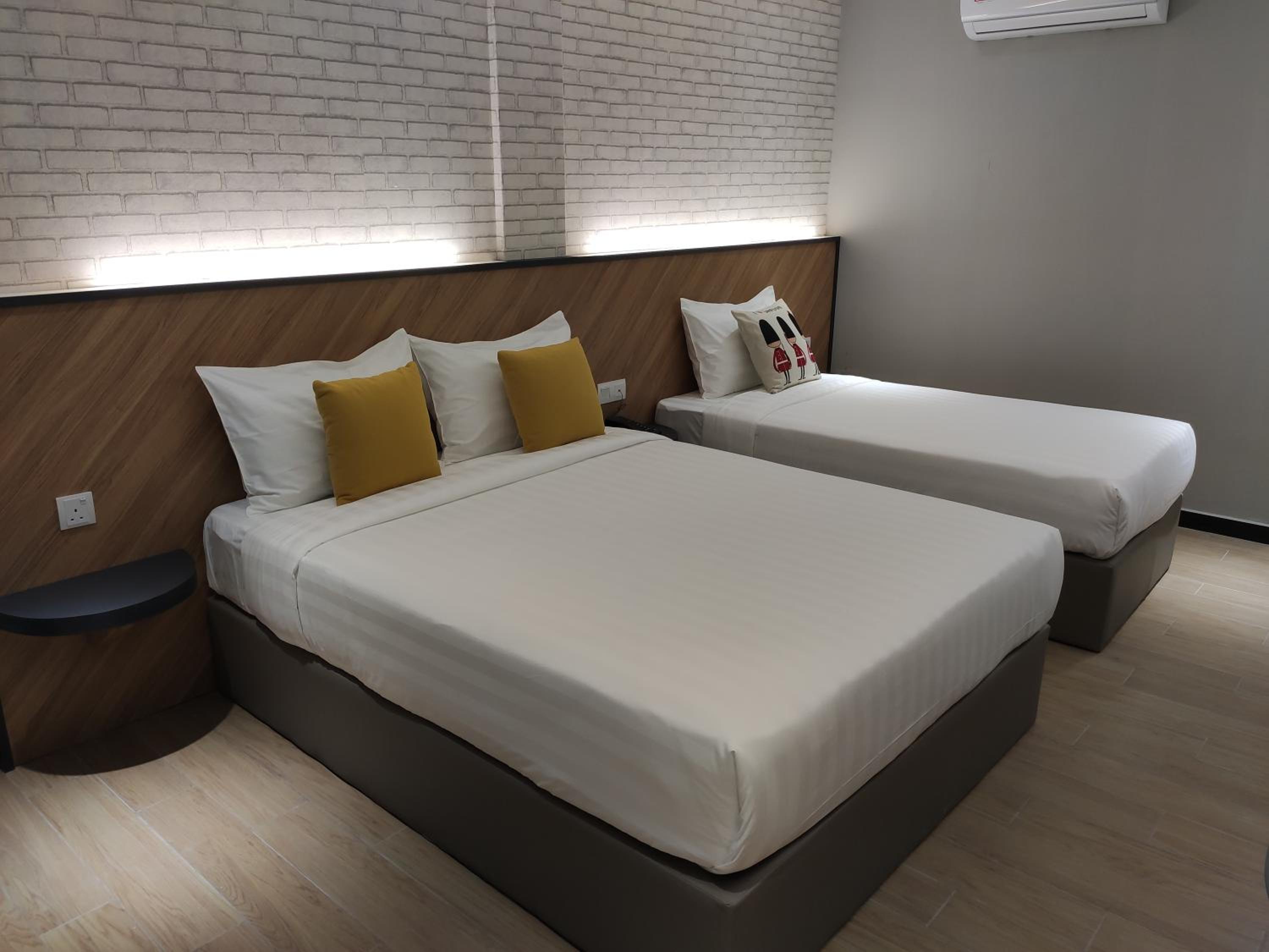 Deluxe Family Room