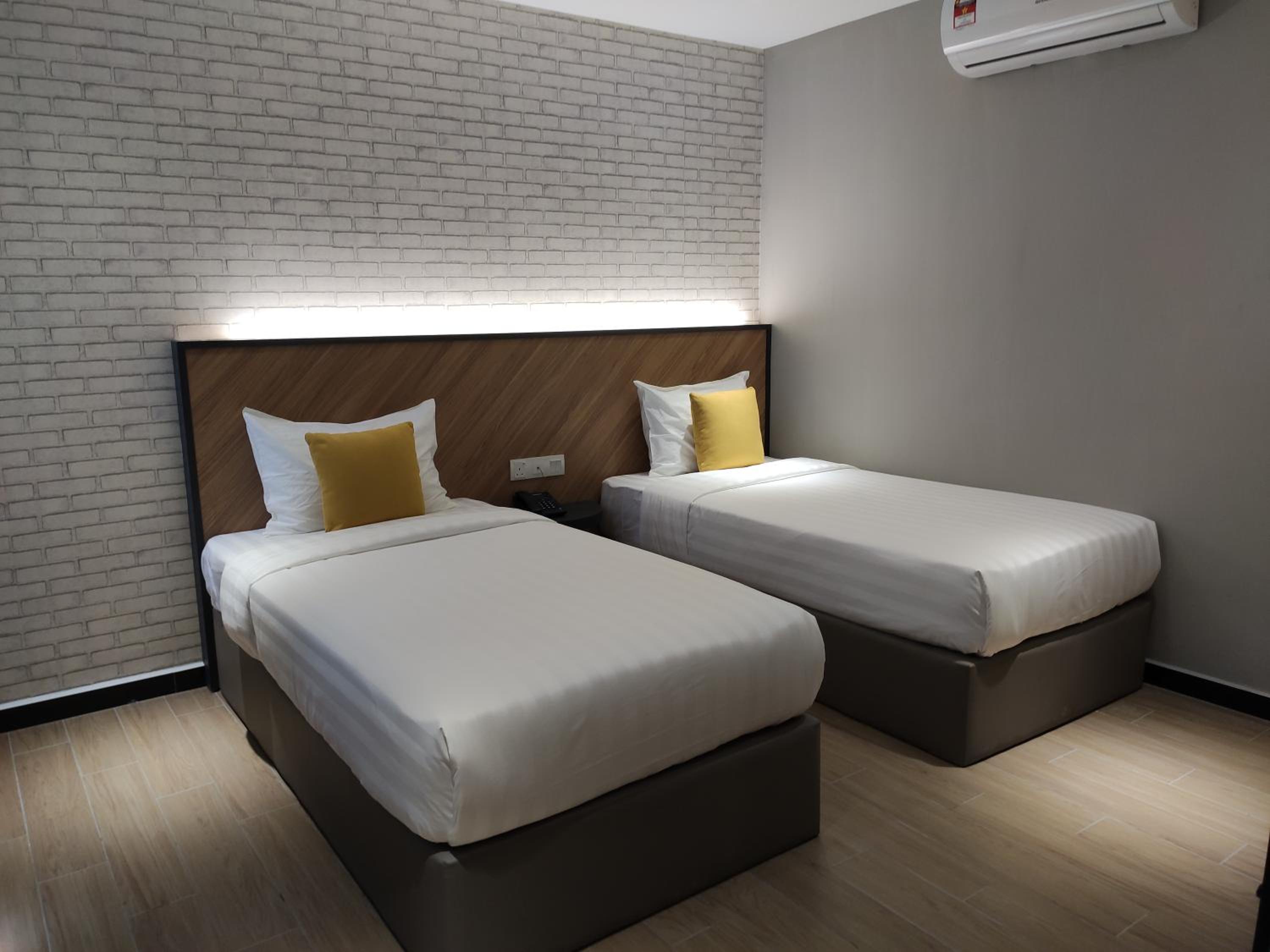 Deluxe Twin Room
