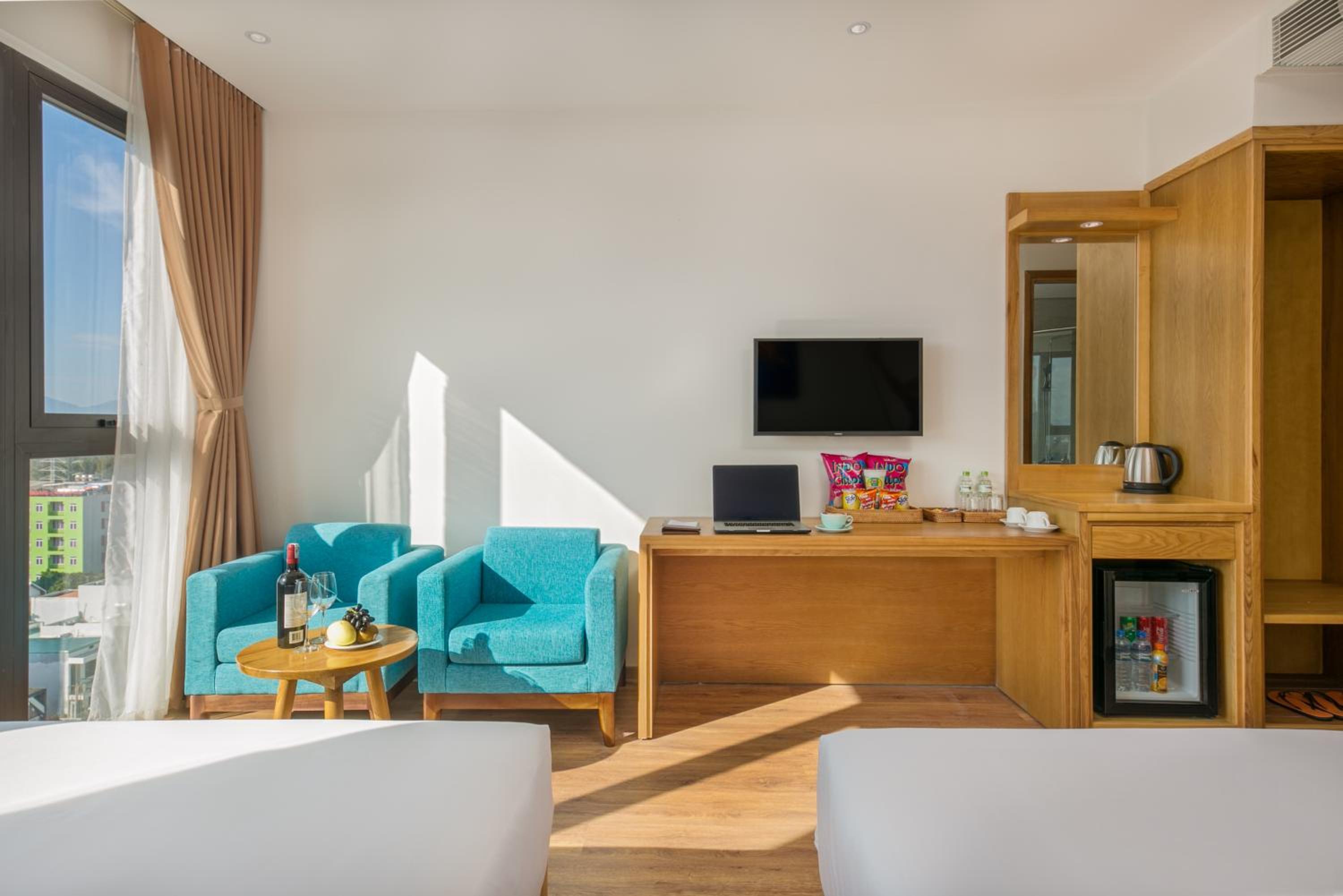 Deluxe Double or Twin Room - Photo 12