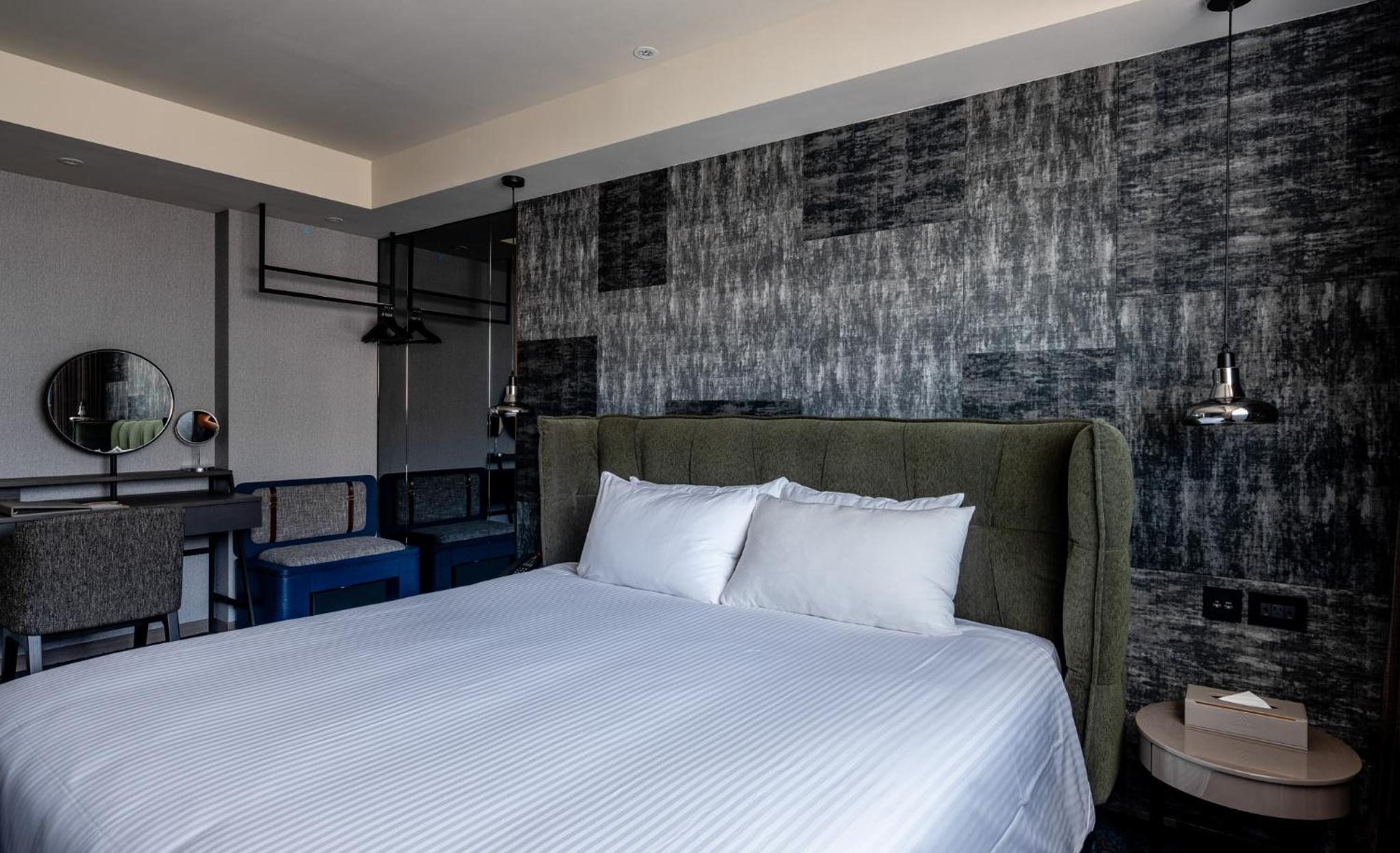 Grand Executive Suite - Photo 7