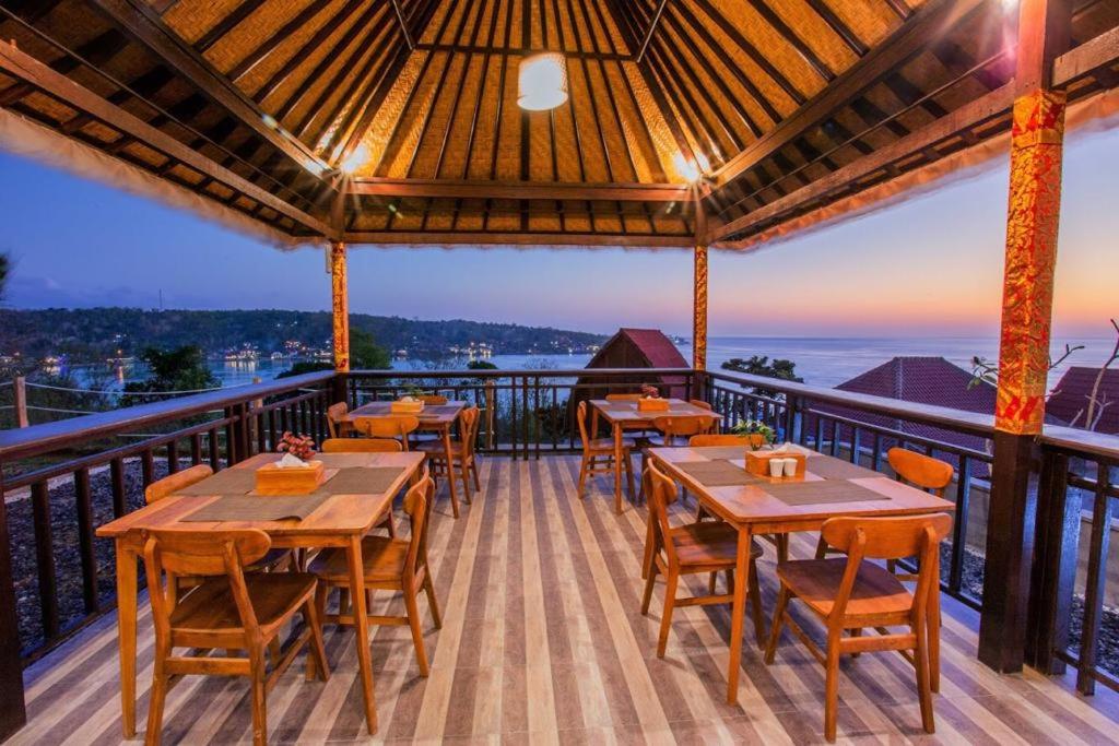 Deluxe Twin Room with Sea View - Photo 4