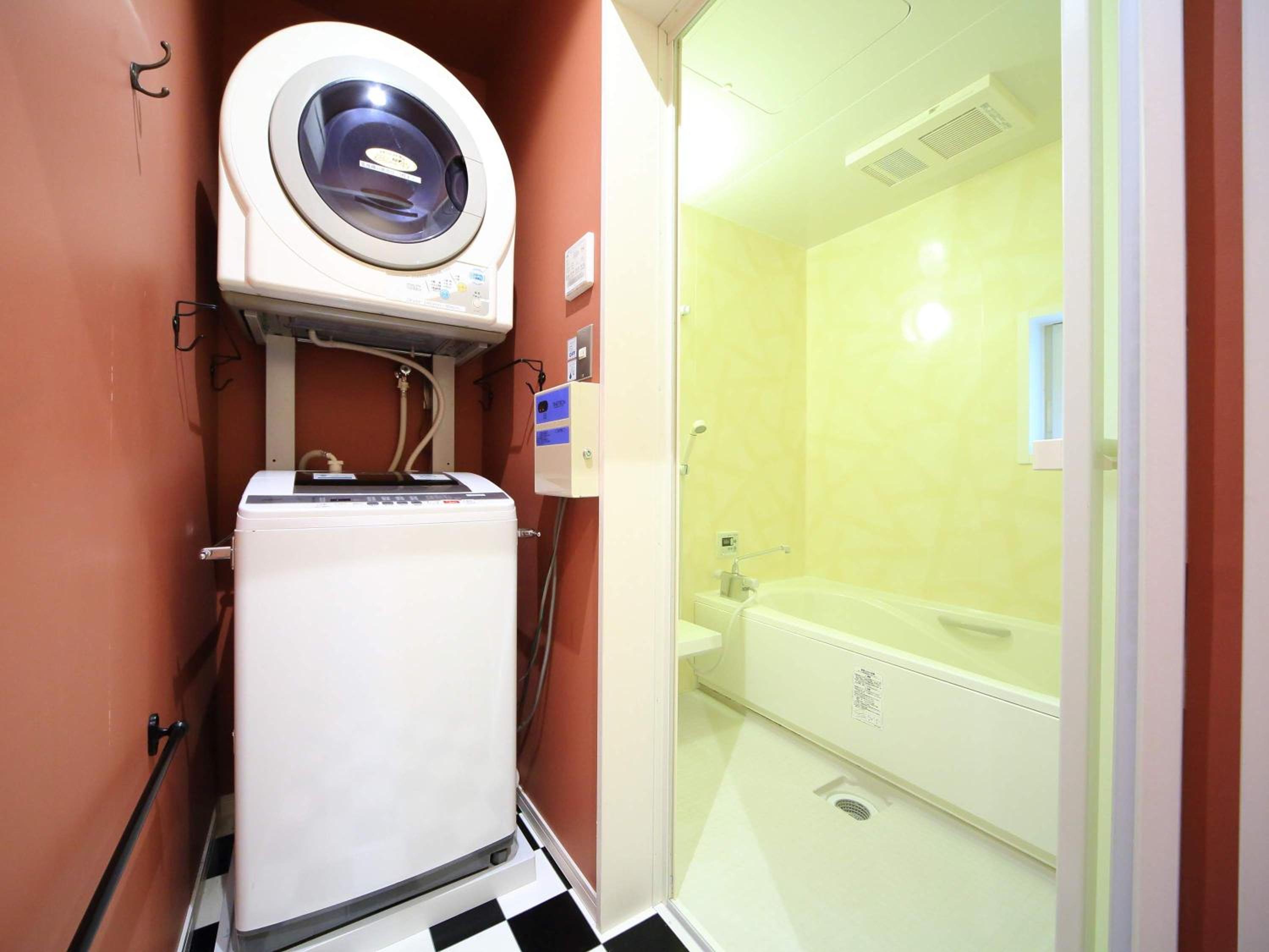 Standard Twin Room with Shared Bathroom photo 2