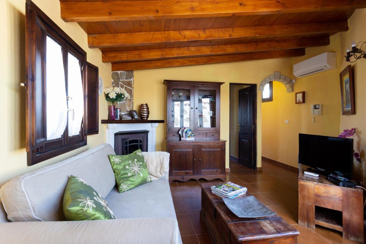 One-Bedroom House photo 3