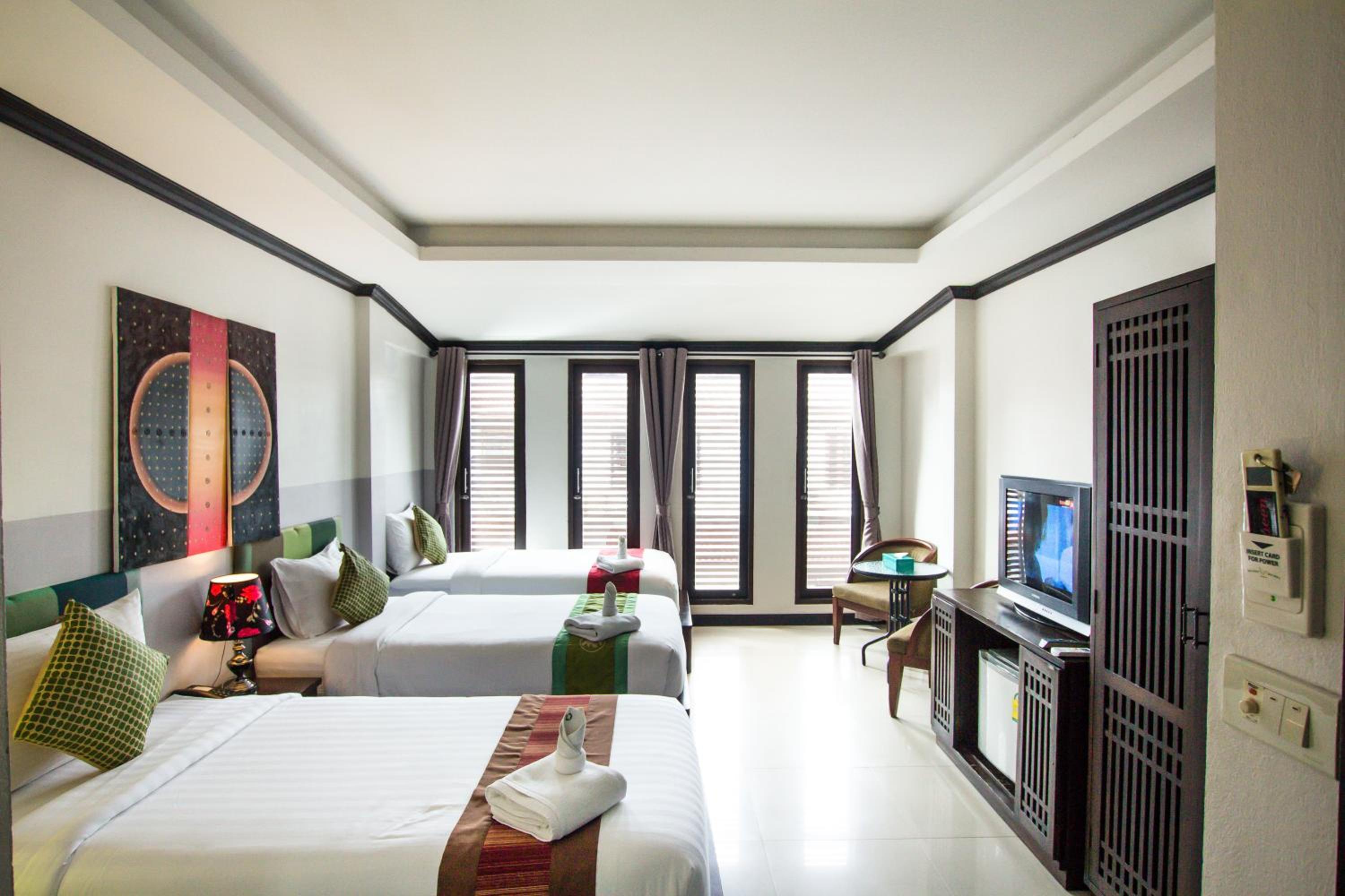 Deluxe Triple Room photo 2