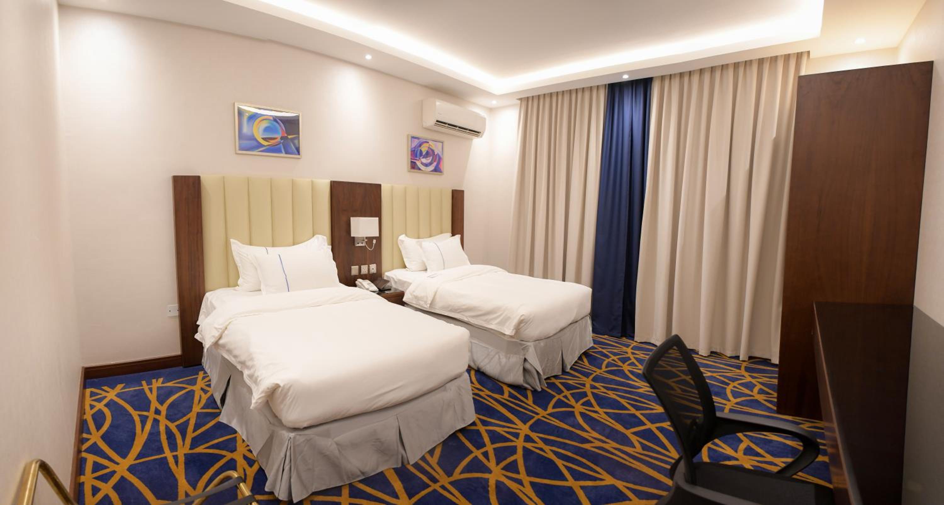 Deluxe Suite - Photo 7