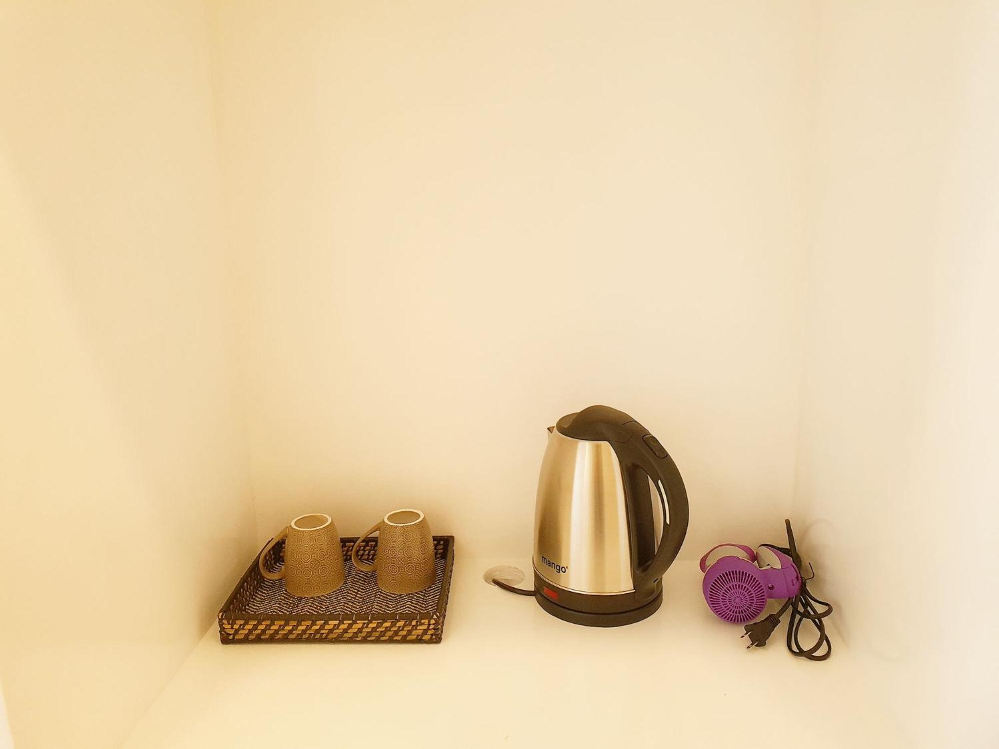 Deluxe Queen Suite - Photo 15
