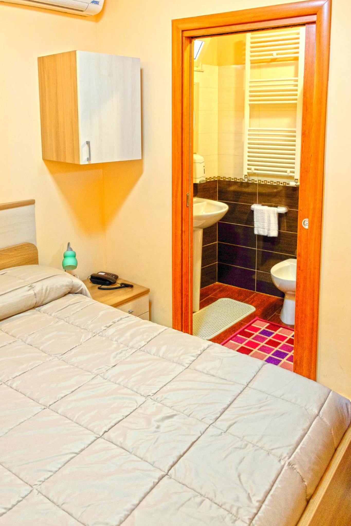 Comfort Triple Room - Photo 34