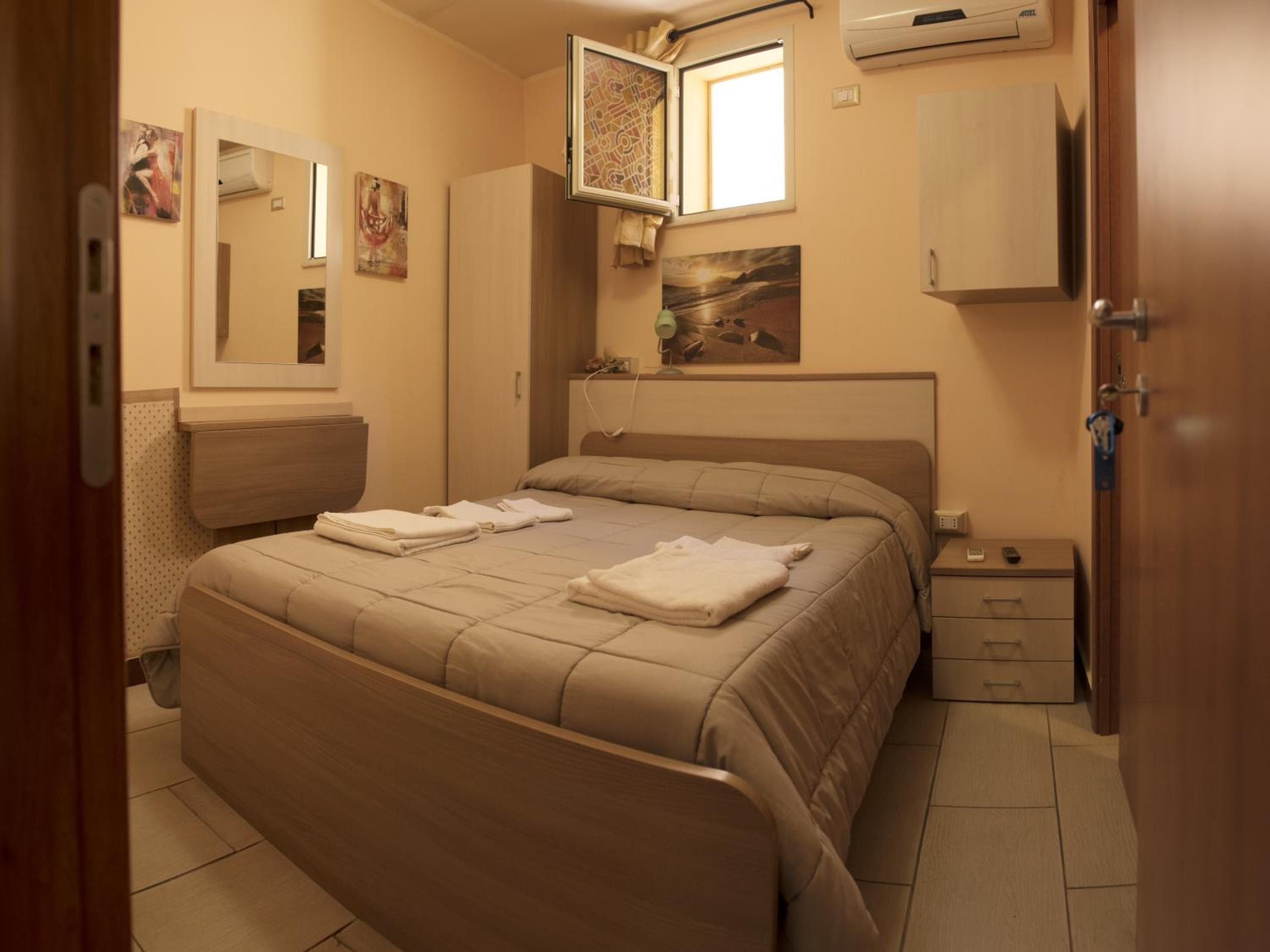 Double Room - Photo 22